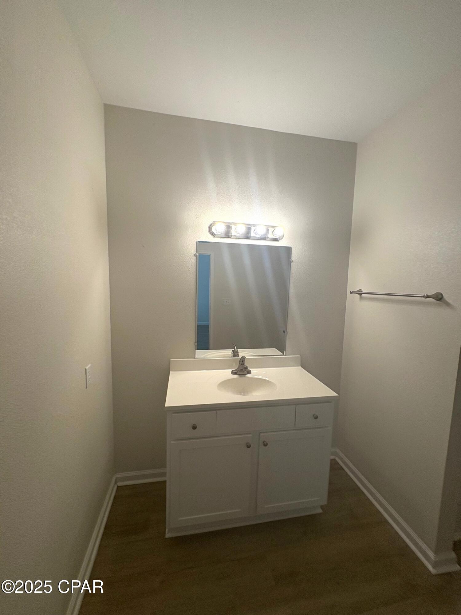 Y41gkb Av5dukd2qxkjwajxgoyqk8ereflbynfpivp8