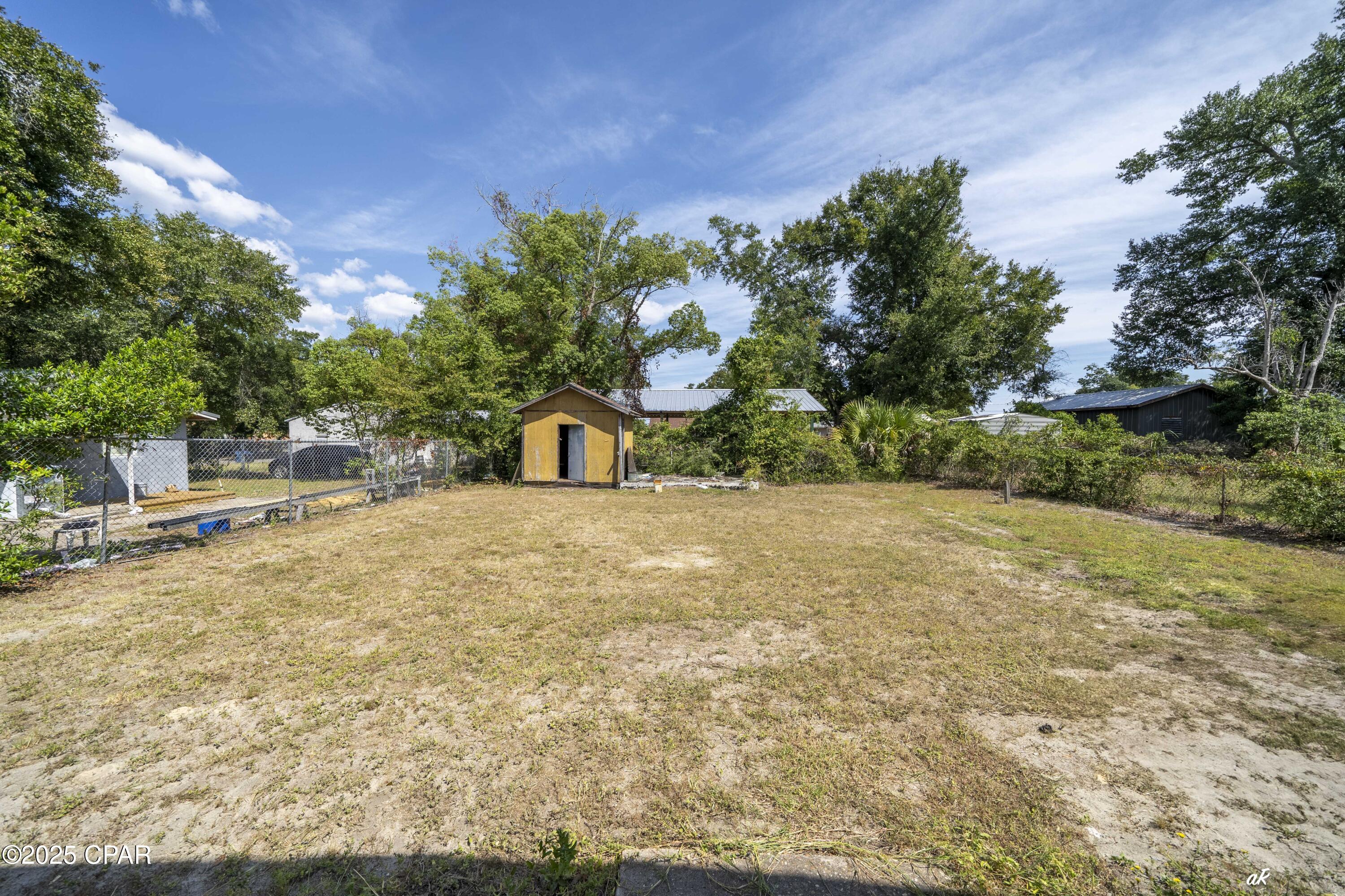 1ev7ug_2m34xbdyf5g39sdnxvtvvhcadcn_kqzr_dog