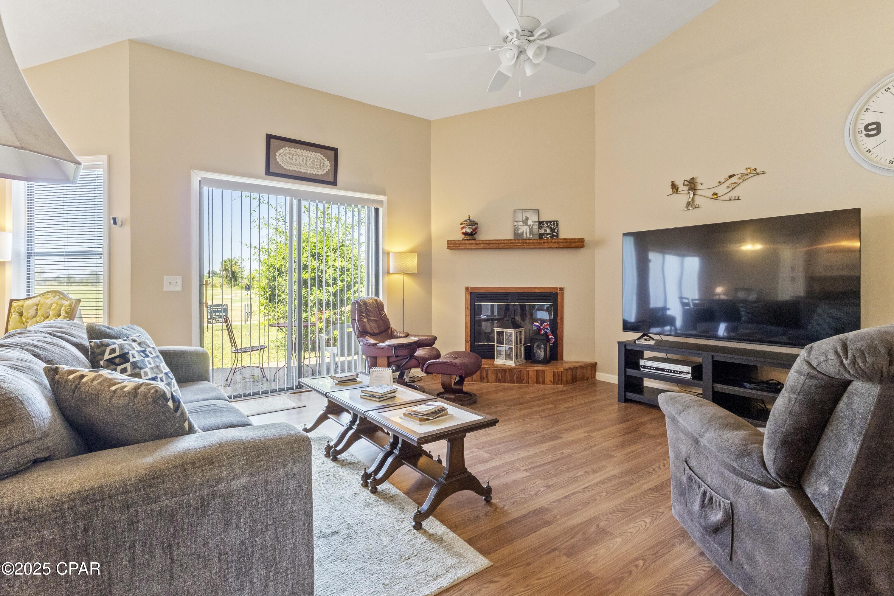 Rpgqrl0kz6zaathlbrv6eyu6jxlxu3qshzlscny1n8o