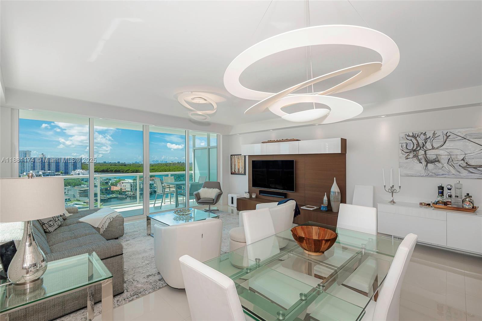 400 Sunny Isles Blvd Unit 1122  C O R N E R  U N I T, Sunny Isles Beach, Florida 33160
