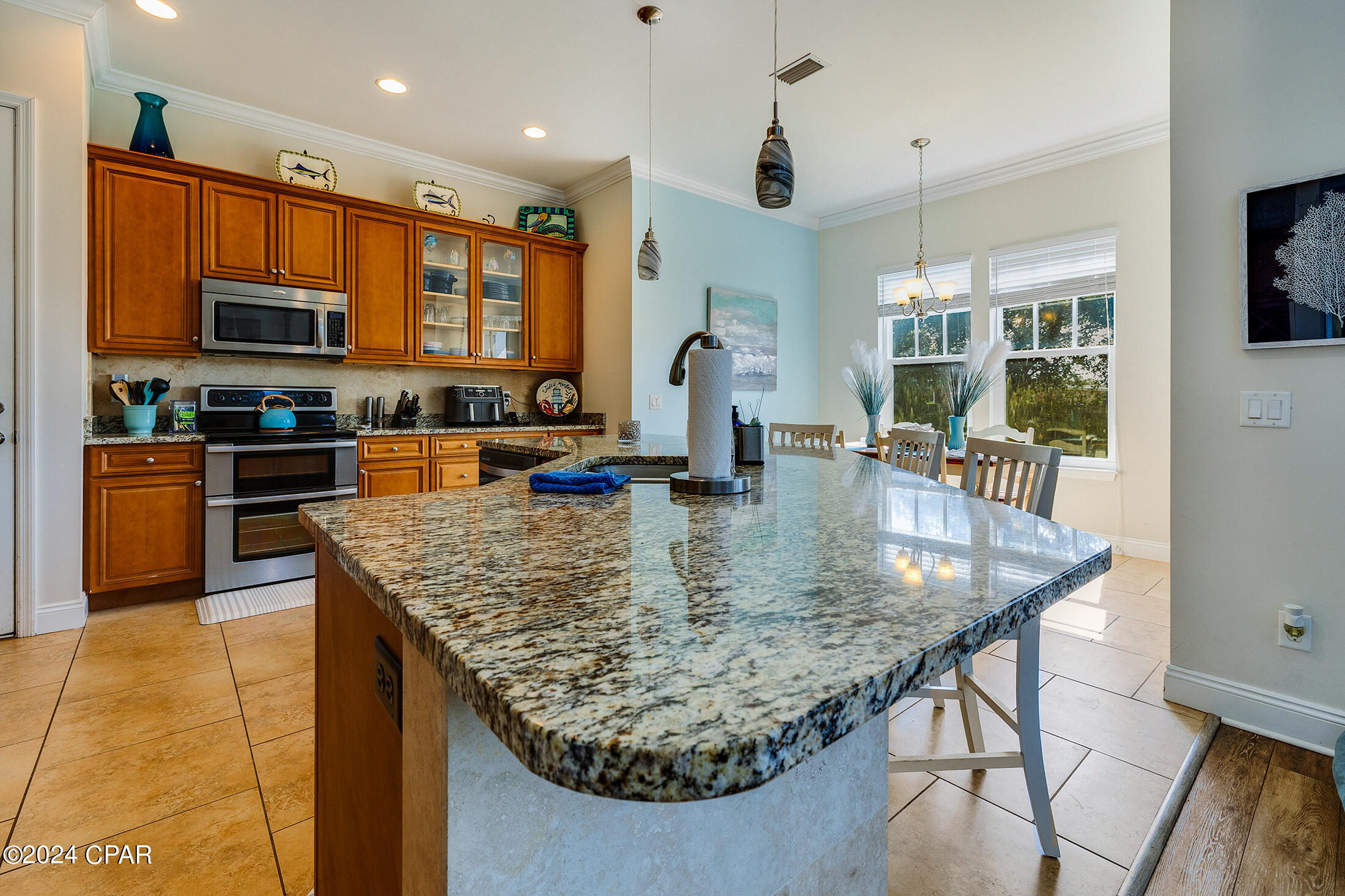 Image 11 For 300 Coconut Grove Court