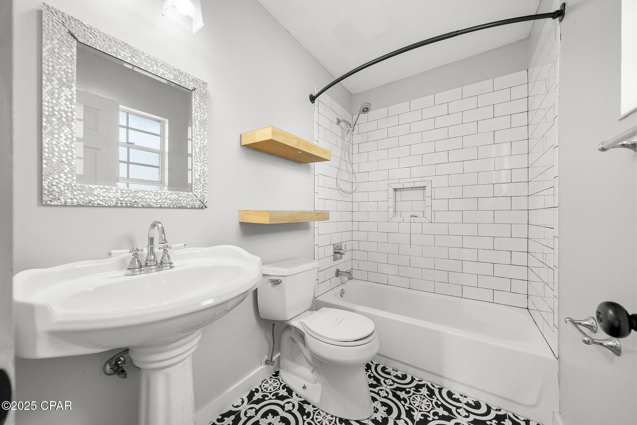 Image 4 For 1203 Iowa Avenue