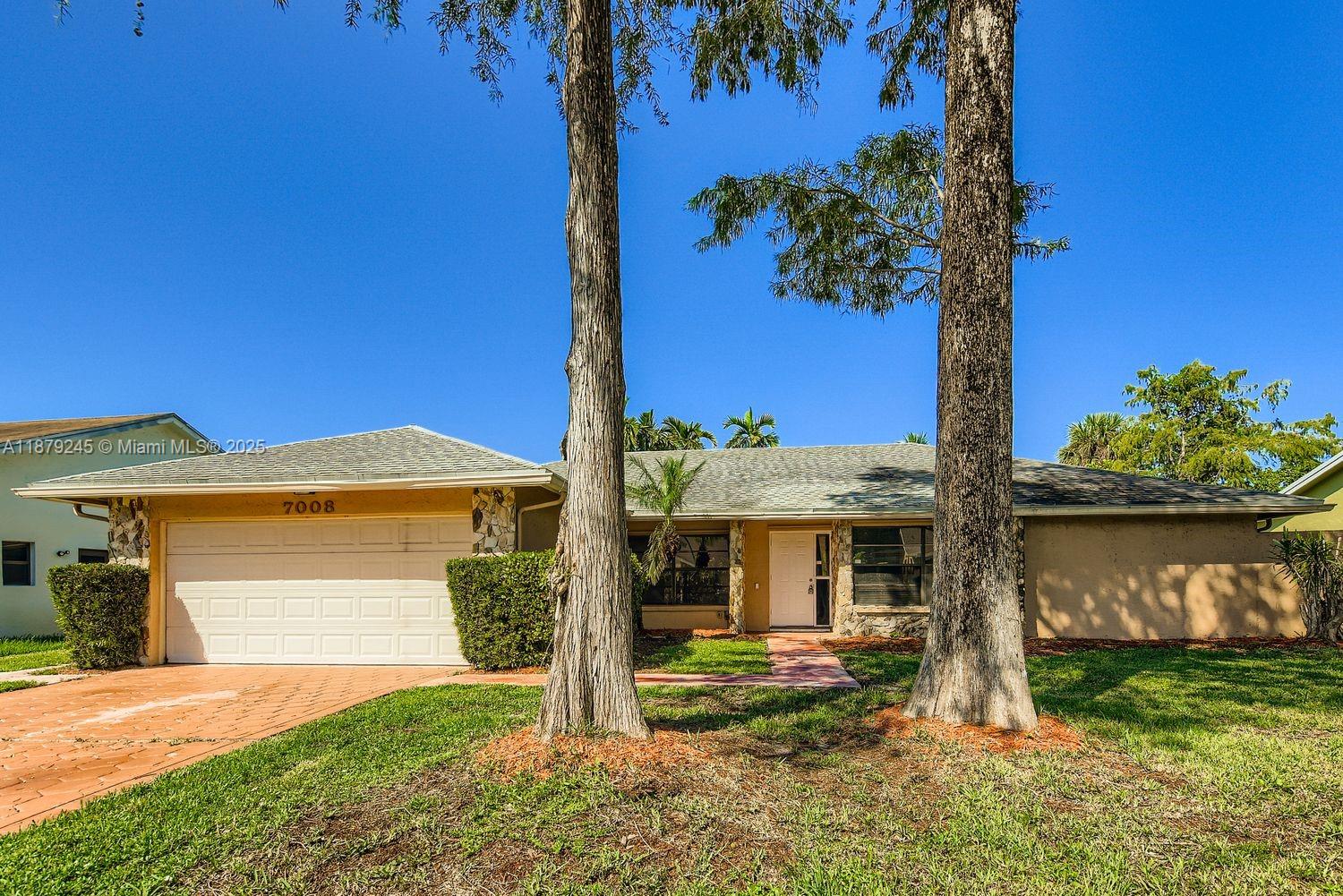 7008 49th Ct, Lauderhill, Florida 33319