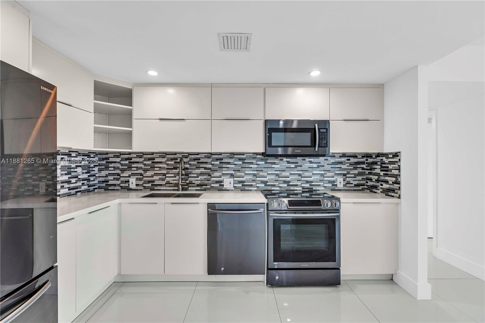 Property photo # 2