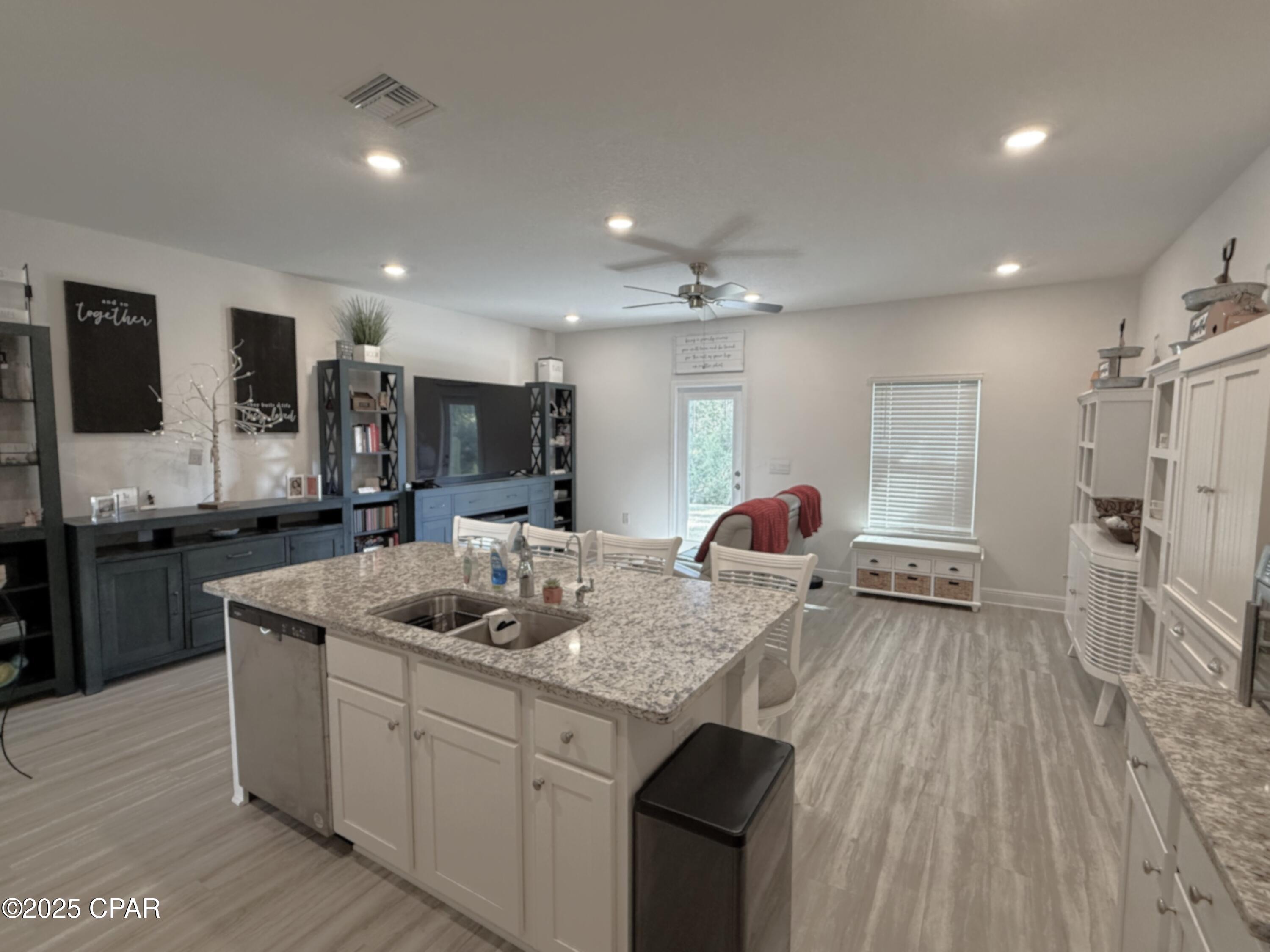 Image 12 For 102 Ellery Lane