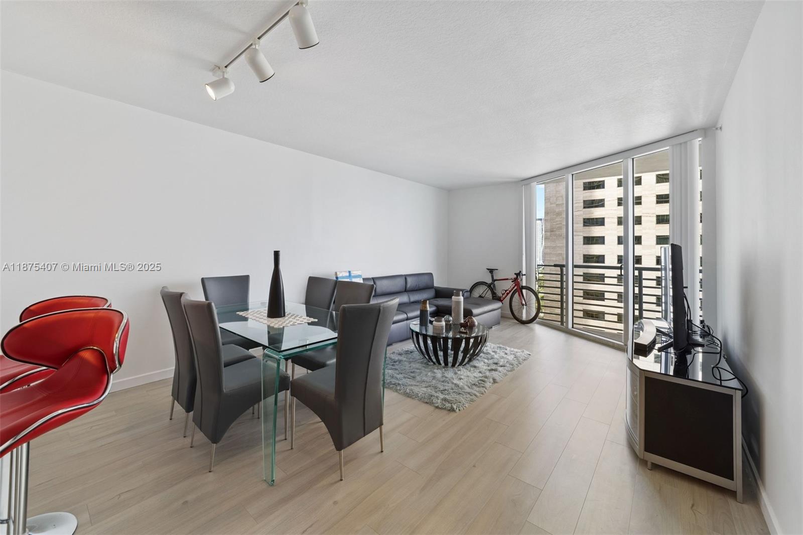 Property photo # 4