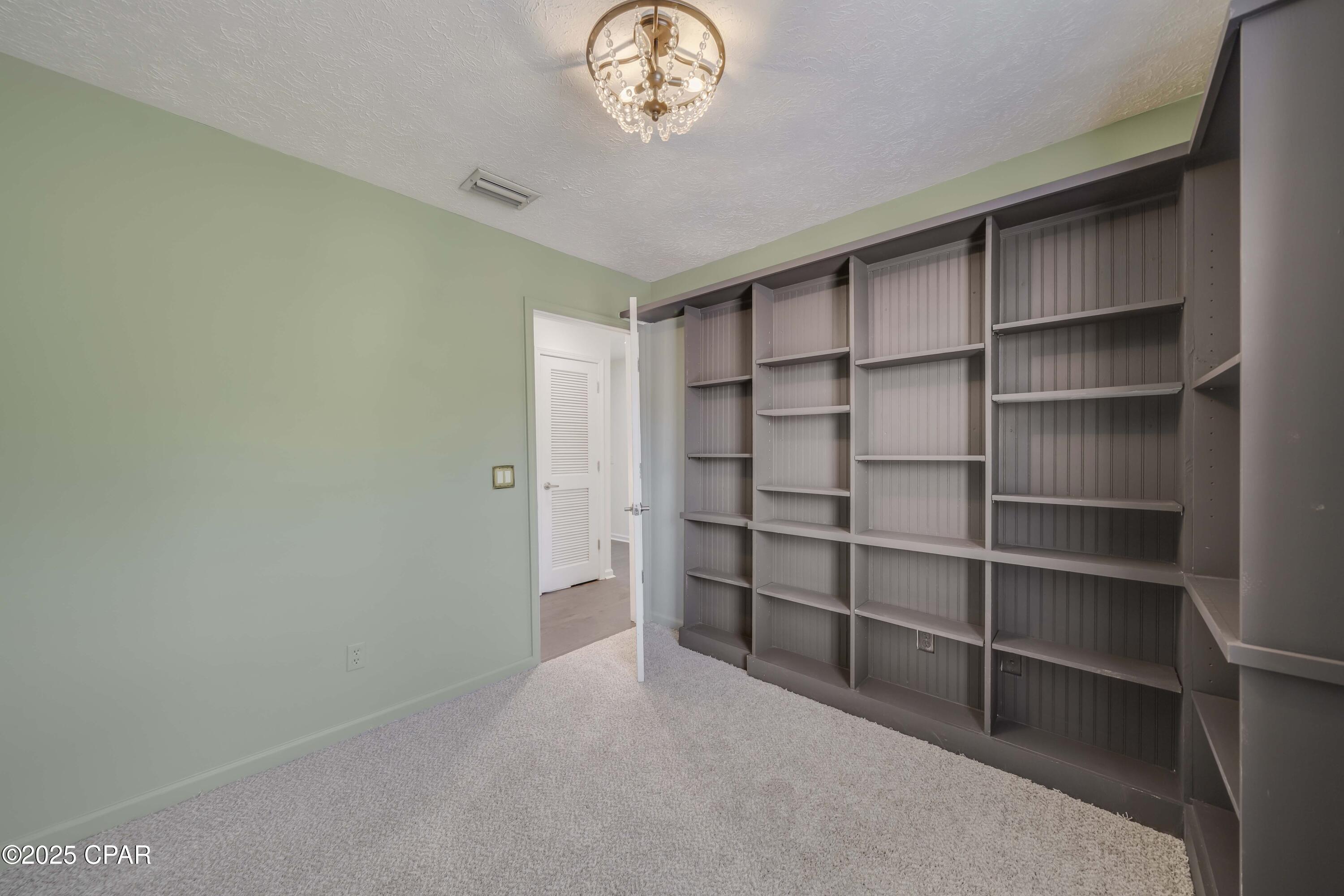 Image 27 For 333 Brady Way