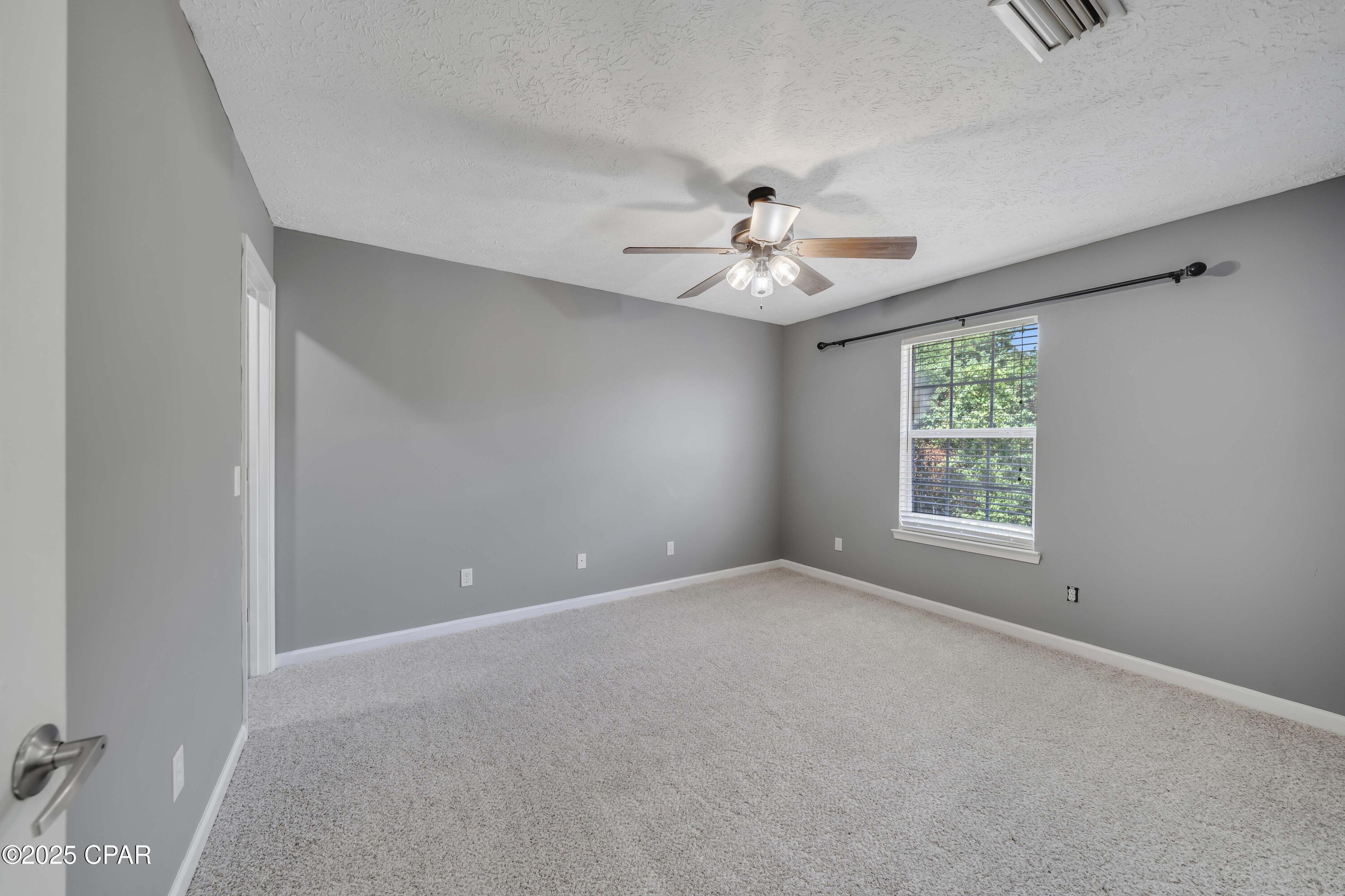 Image 30 For 333 Brady Way