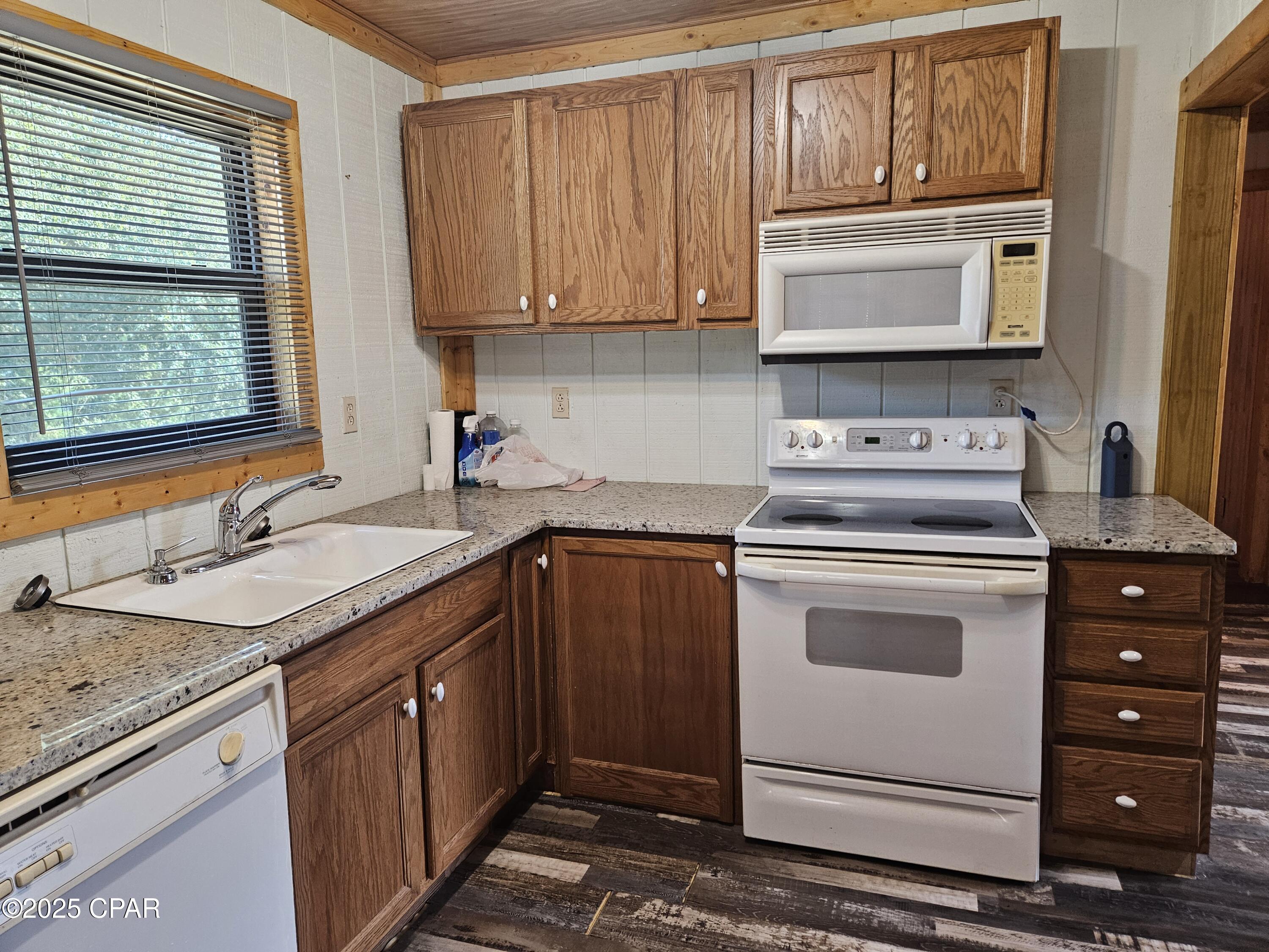 Image 5 For 711 Heavener Lane