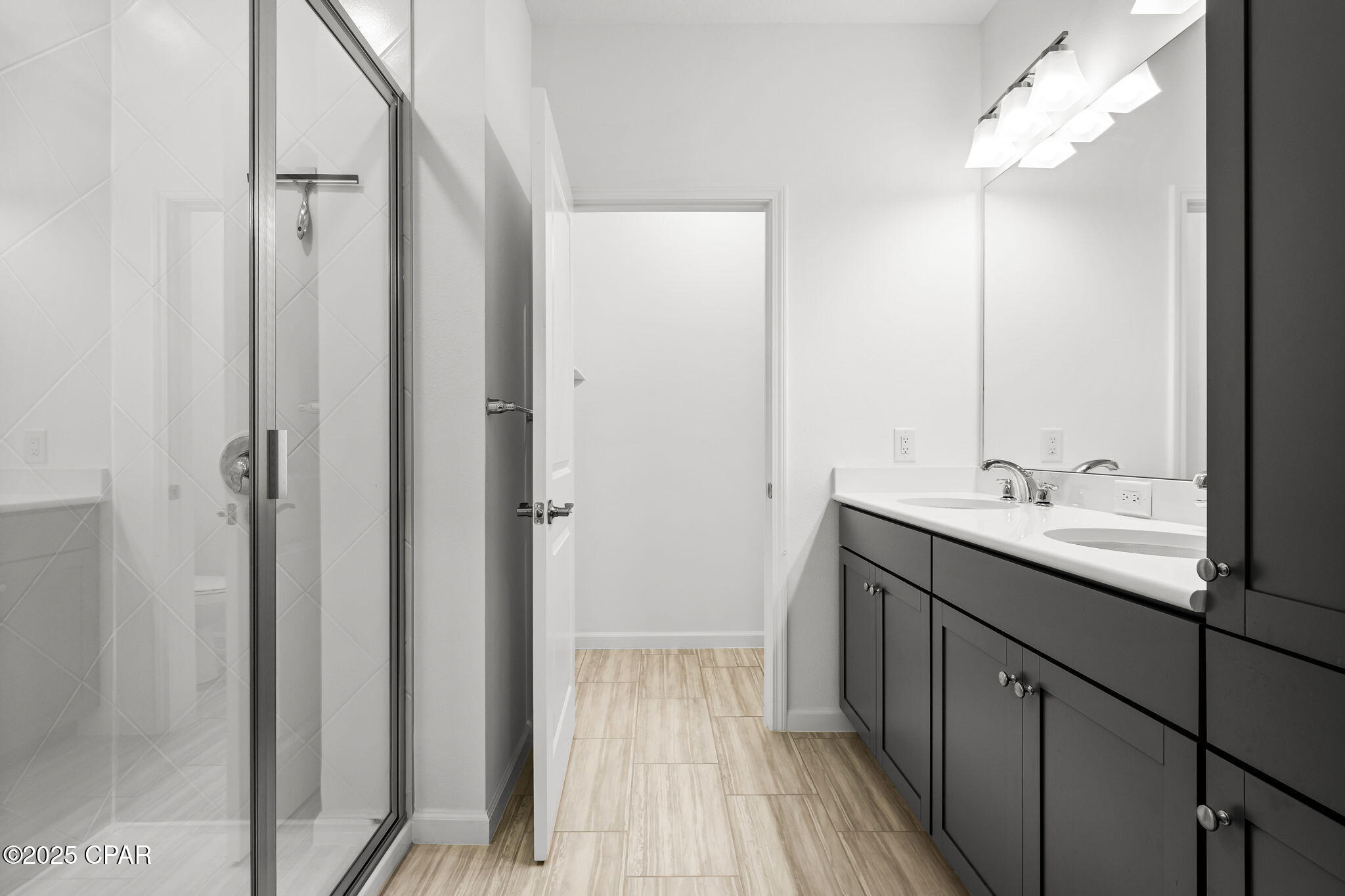 Ywszeledfwdk1rrfb_bf42mpnl5w56b4whe5pgy60ca