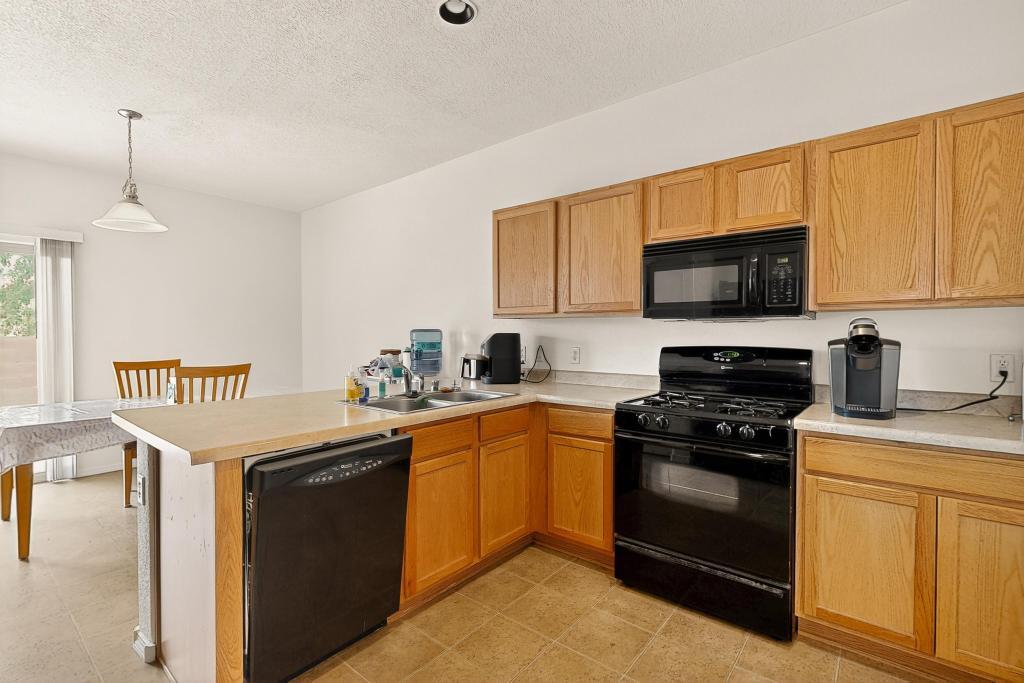 1905 CORTINA Loop SE 