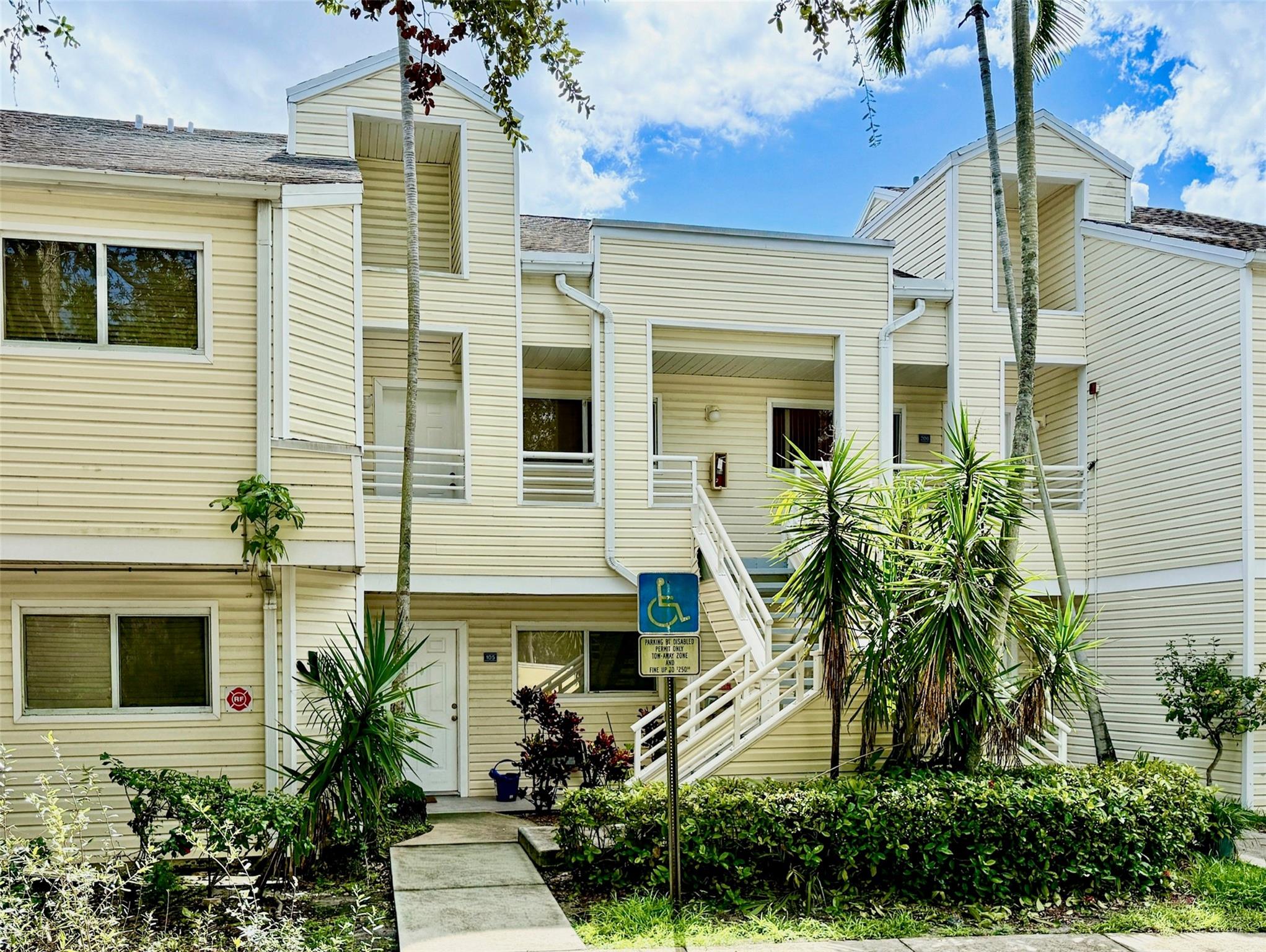 3457 44th St Unit 205, Lauderdale Lakes, Florida 33309