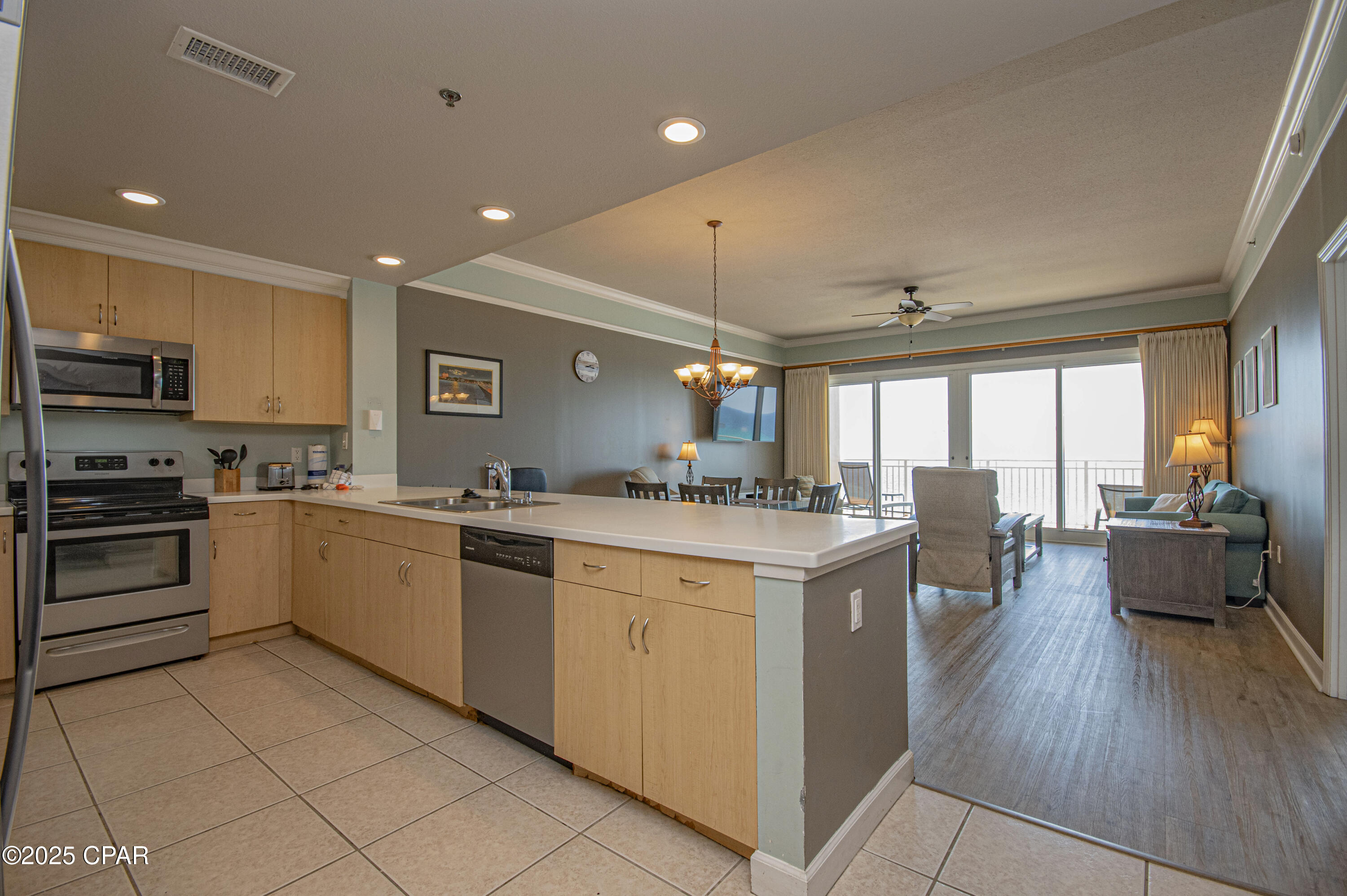 Image 12 For 6627 Thomas Drive 706