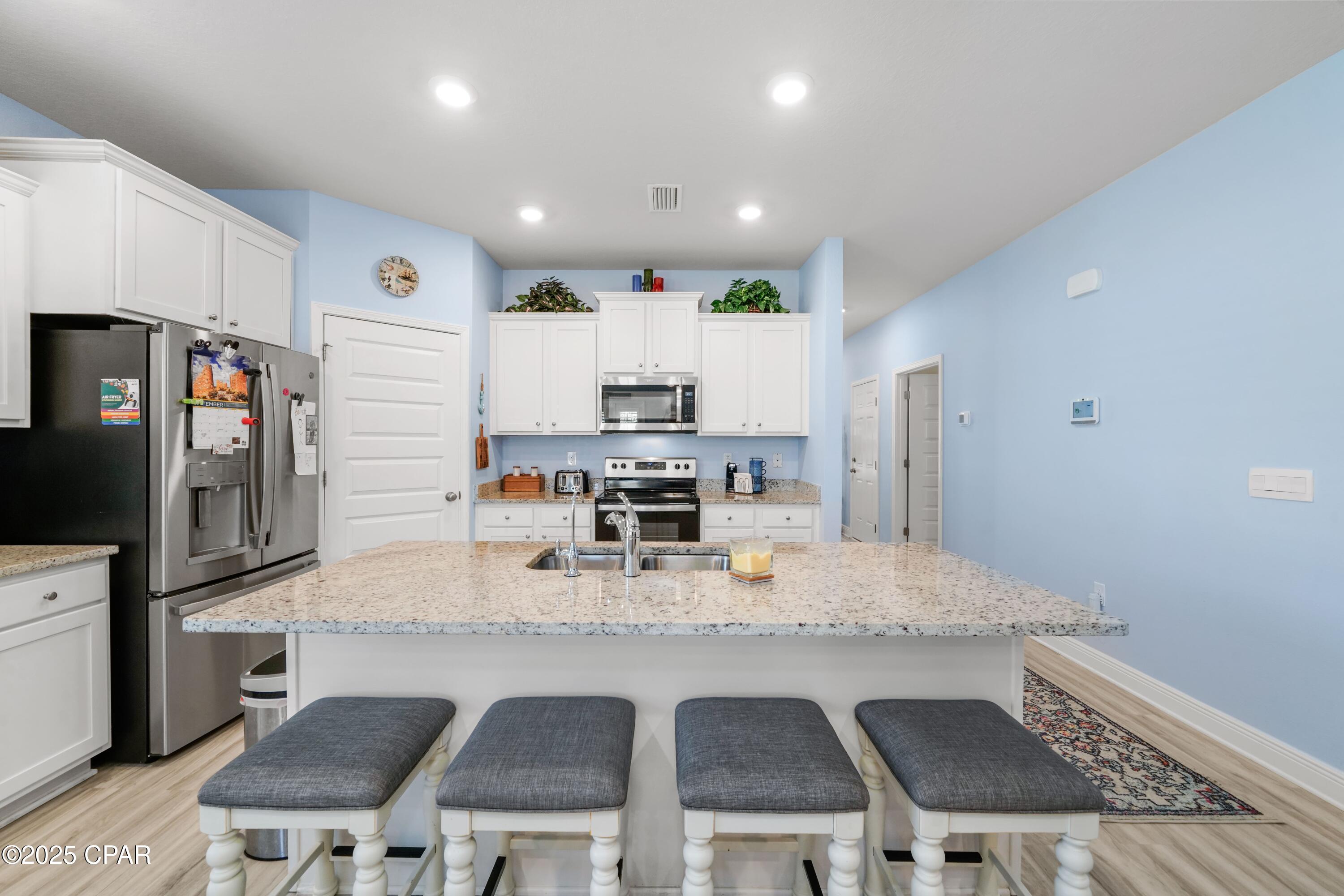 H Dwgax Axsuh7xrdi2rhxbospbb_g98jzyevmlelqc