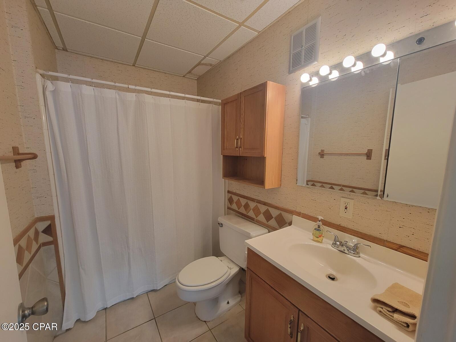 R_aa Kgymwy0nbrrhcaa4qxdth Imkpvombah_zoohc