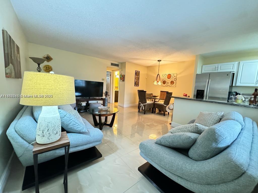 Beverly Hills Condo Numbe