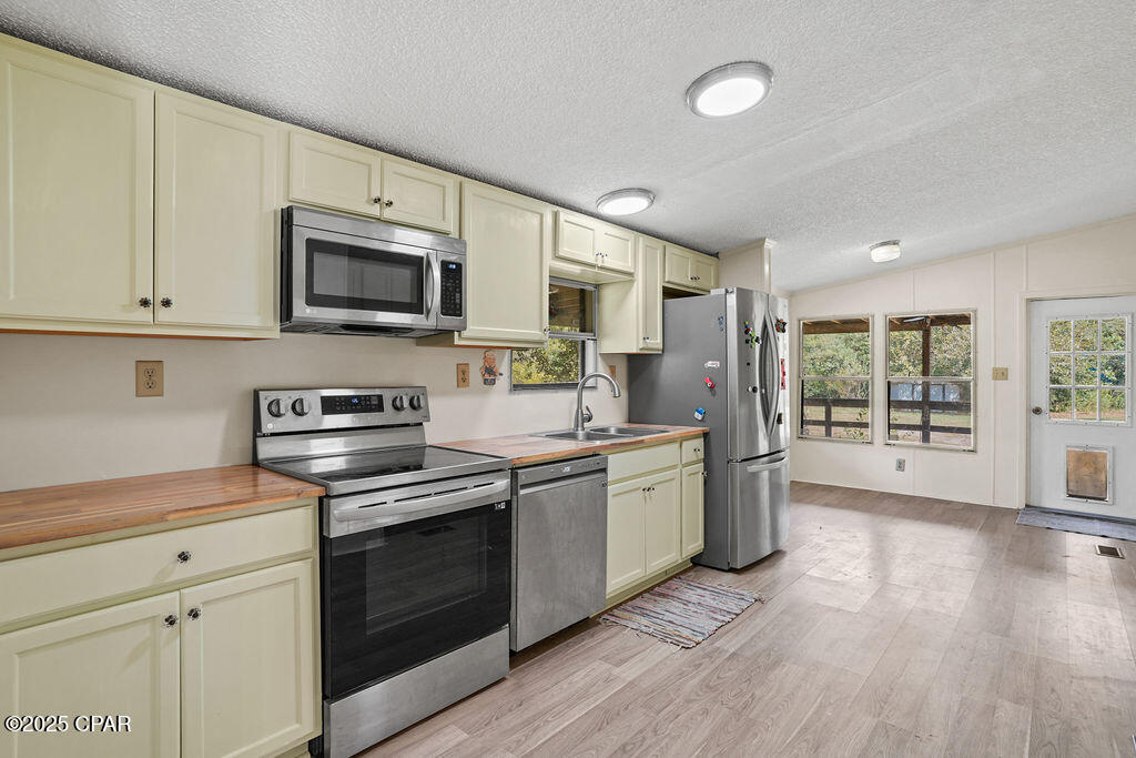 Riravrq94cq517gd8osml3xtfjb3t7v_hzgk7wxht6g