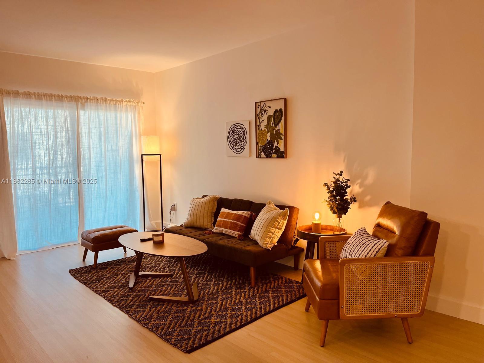 The Douglas Residence Con