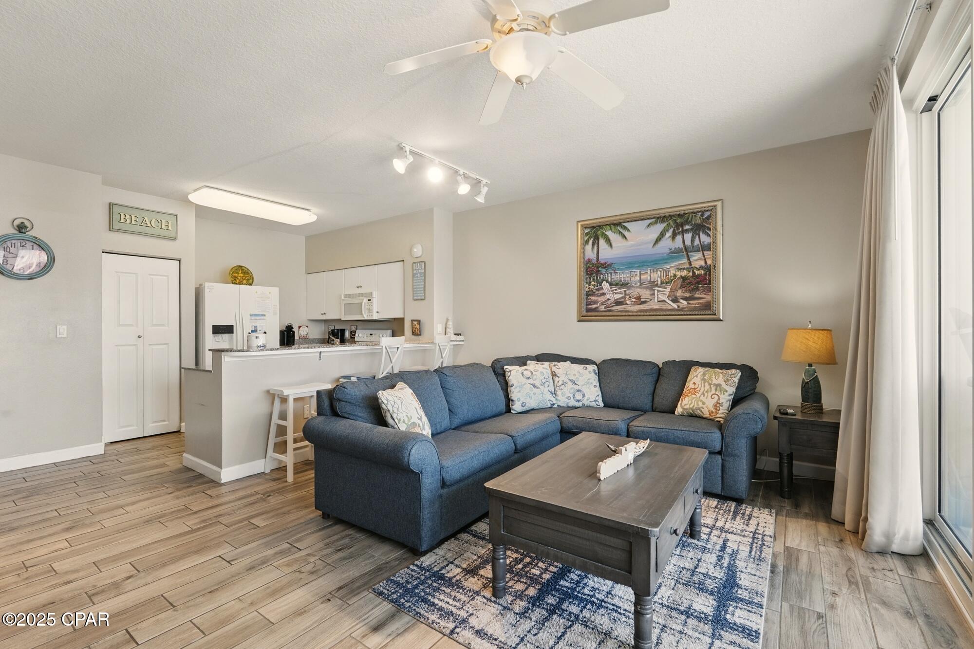 Kcat7adytamfk55avml8v0tassxiondn2h_ax_uzi2a