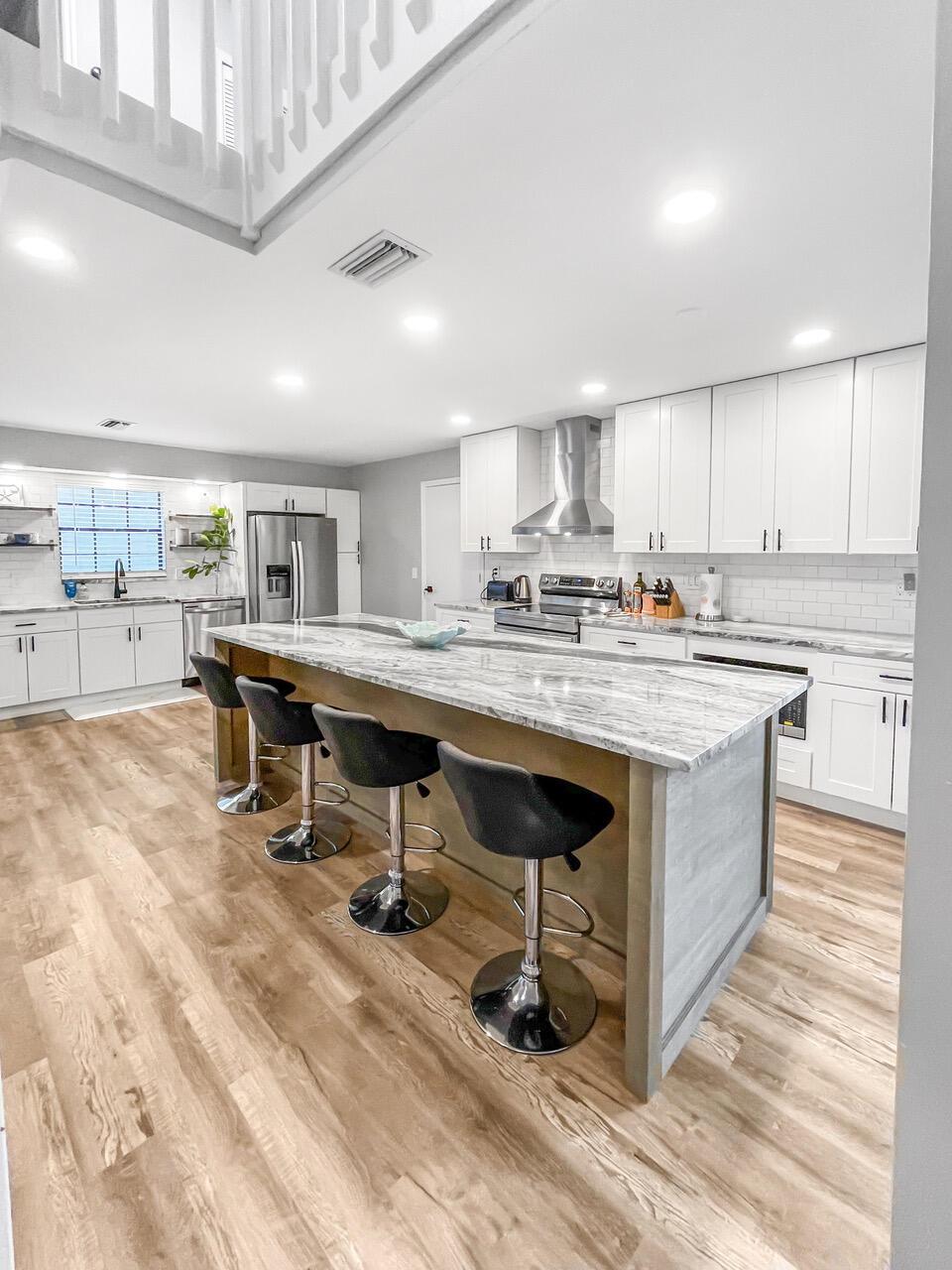 12989 Meadowbreeze Drive