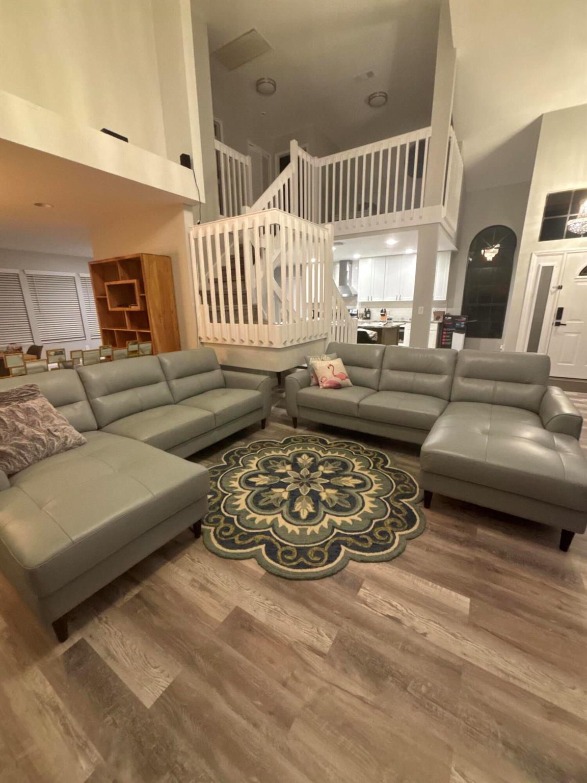 12989 Meadowbreeze Drive