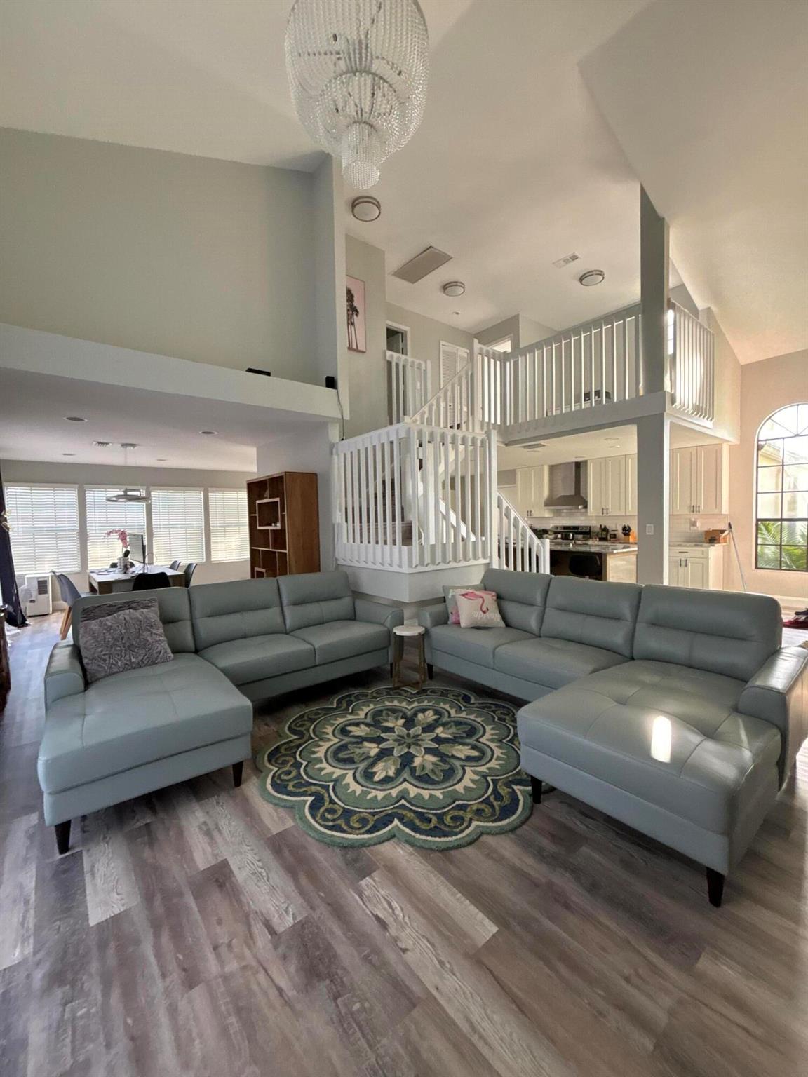 12989 Meadowbreeze Drive