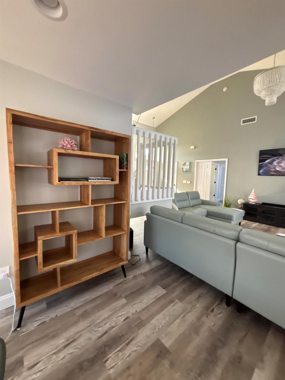 12989 Meadowbreeze Drive