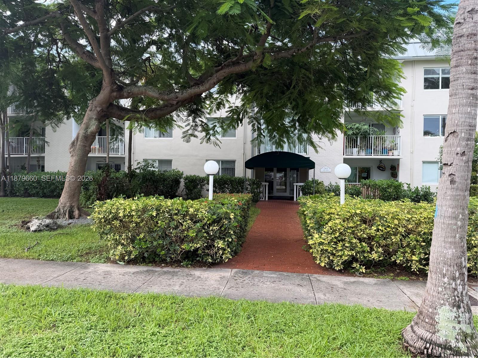 240 Galen Dr Unit 207, Key Biscayne, Florida 33149