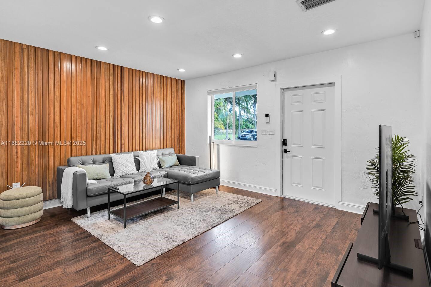 Property photo # 8