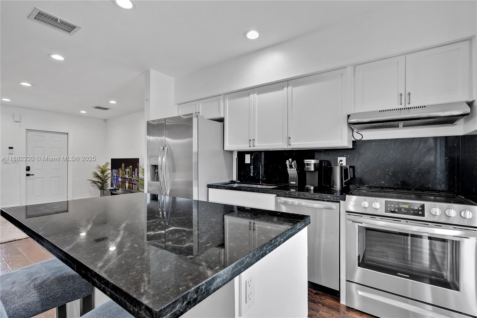 Property photo # 4