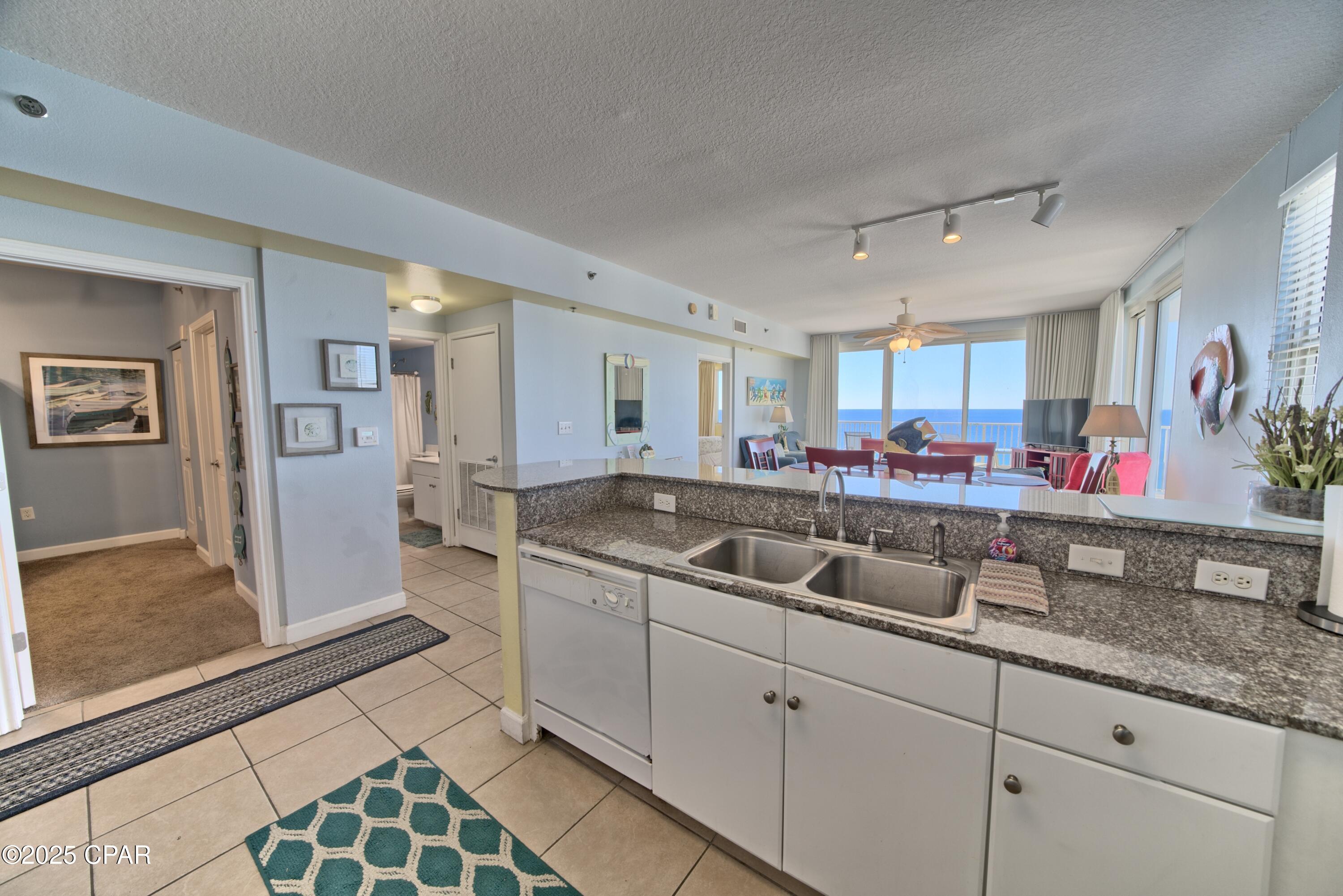 Uvn8oest Asbyelzochv7 A1zwjxx7ciuehvhu44udc