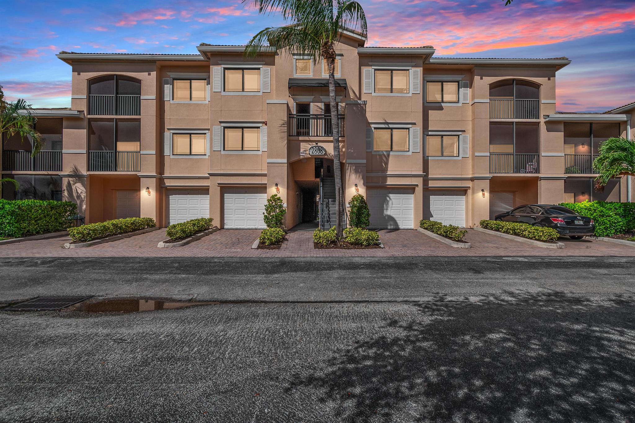 2808 Amalei Drive Unit 202, Palm Beach Gardens, Florida 33410