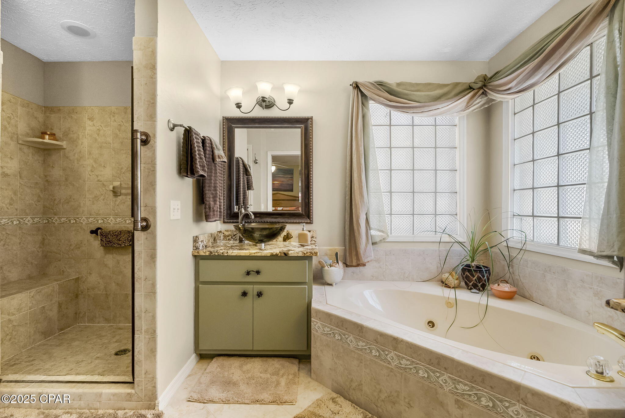 Aovuecgba585q4hfxctbyhqjdzqzm6avkw Khddj5a0