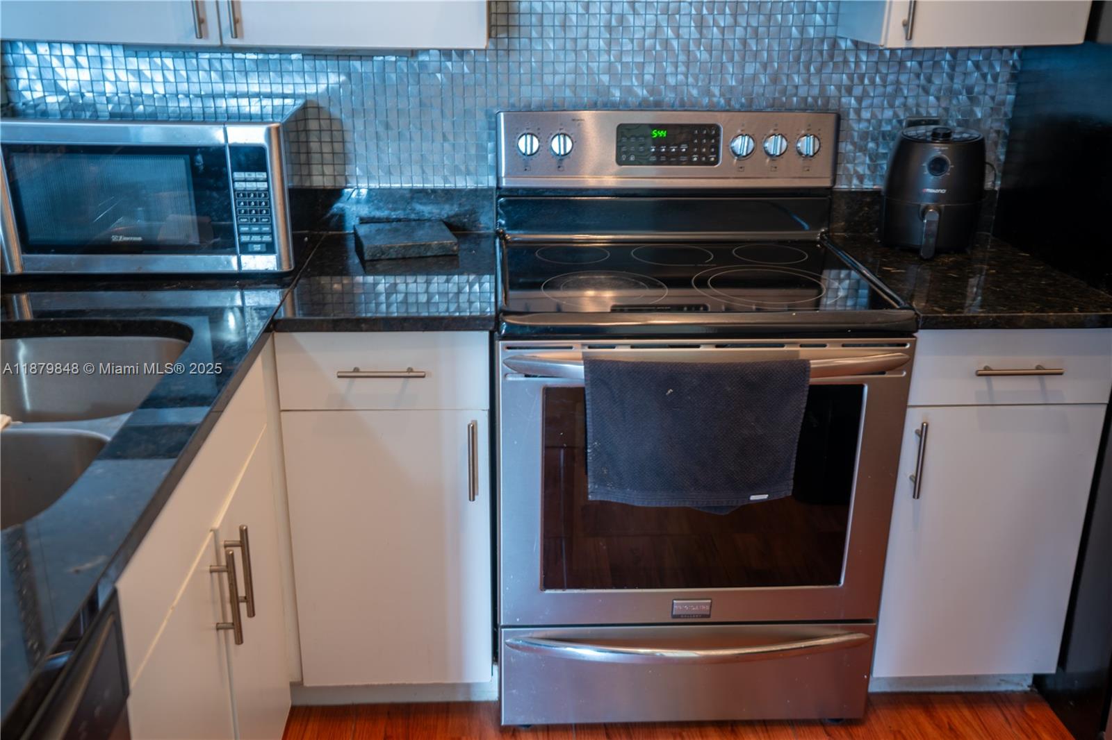 Property photo # 3