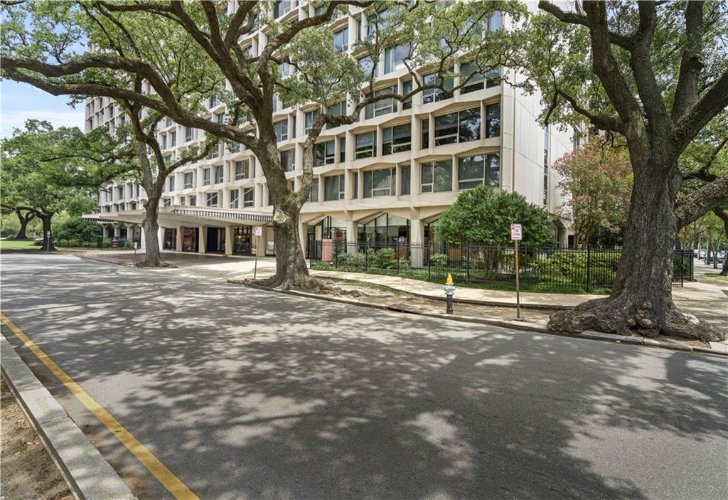 listing main picture