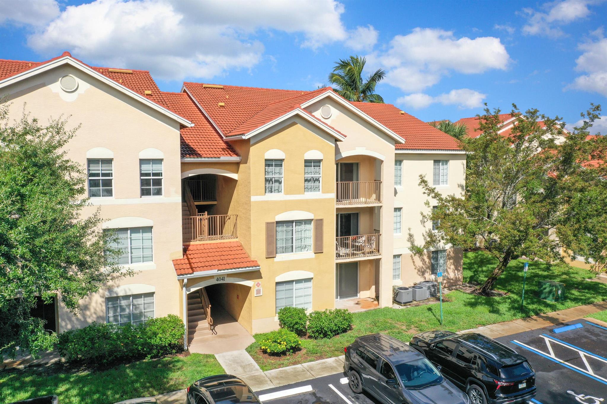 4041 San Marino Boulevard Unit 307, West Palm Beach, Florida 33409