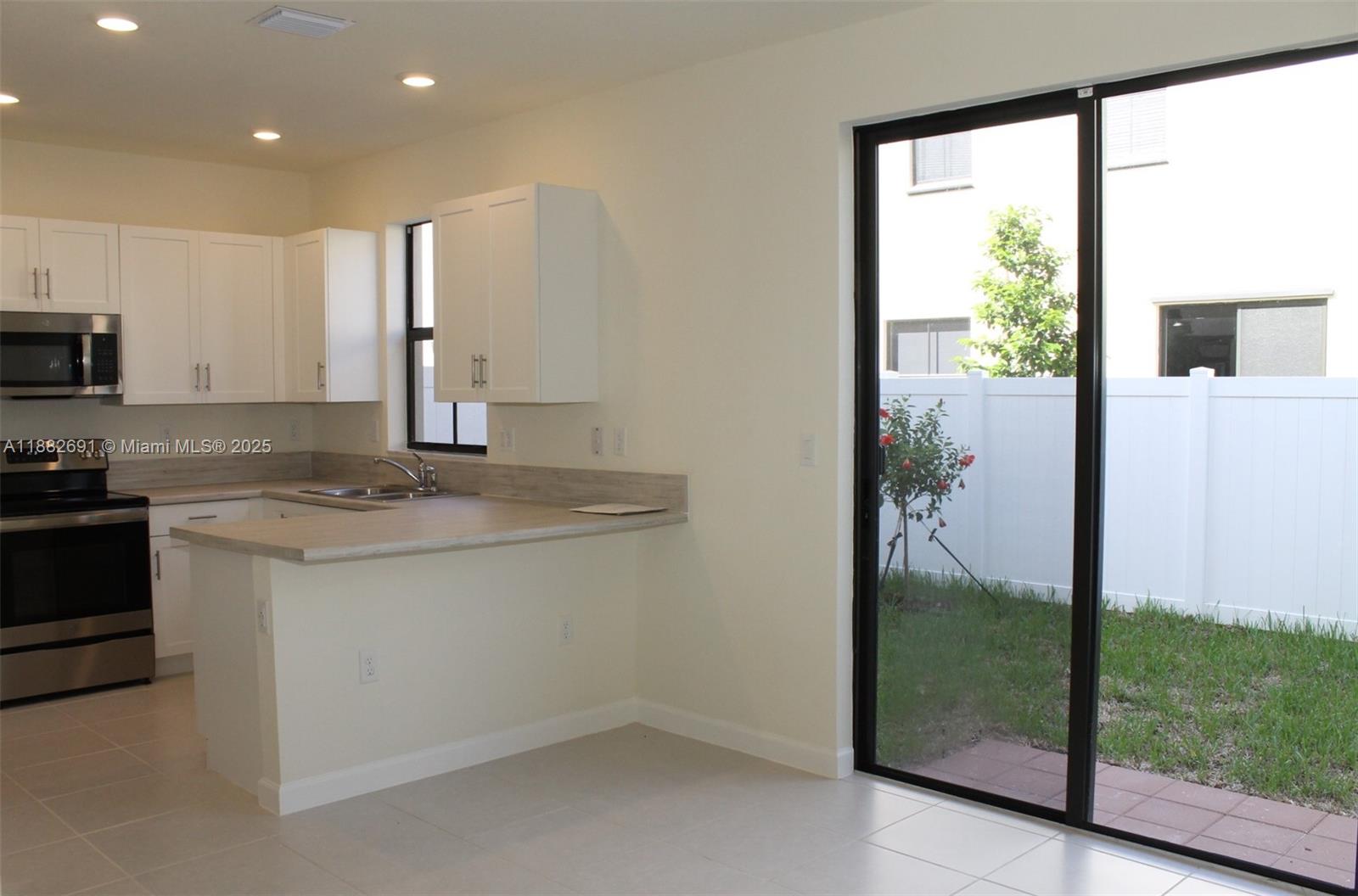 Property photo # 9