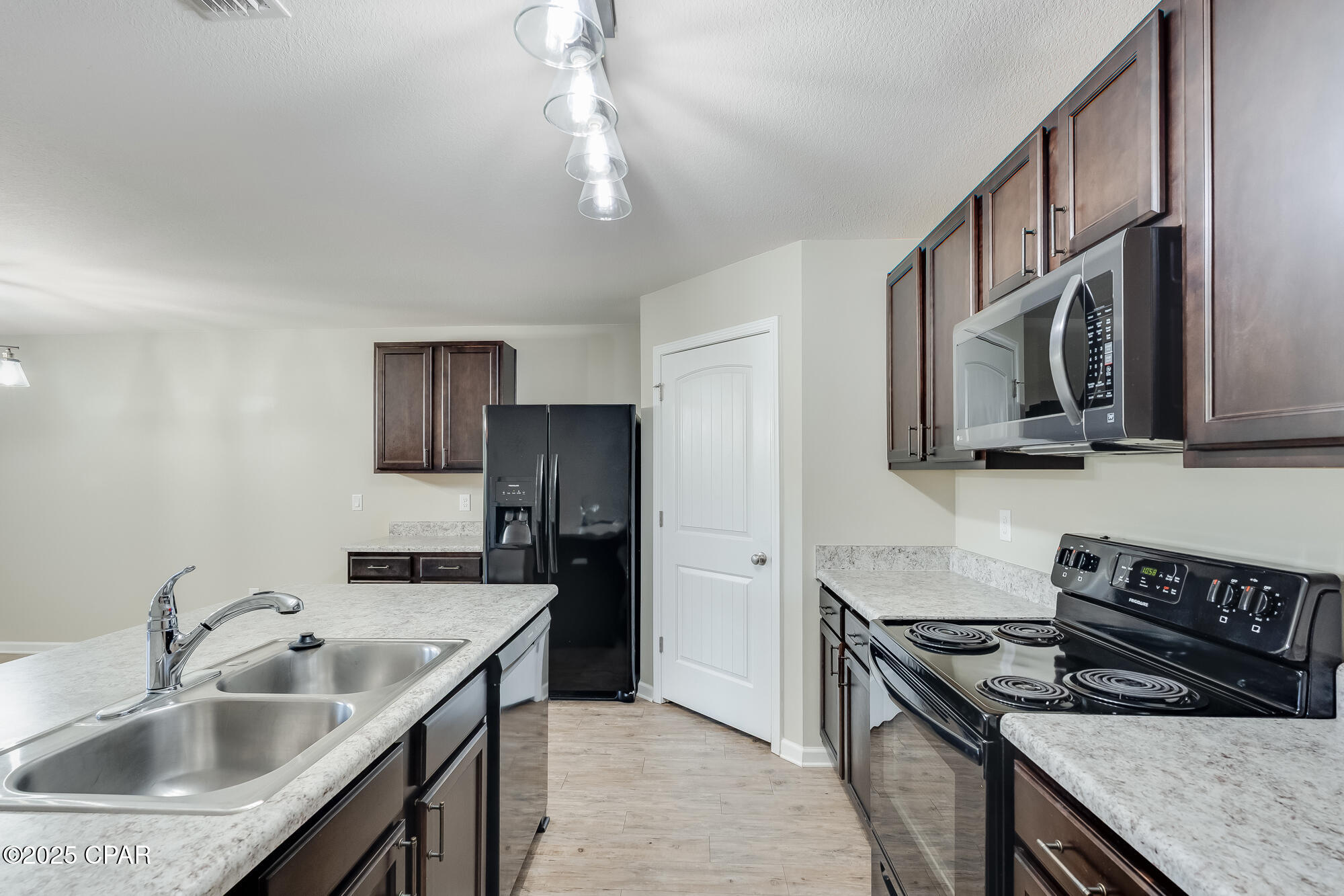 Iab4zogk_s65icw K5q64253sqrfdktpwkwtujij_da