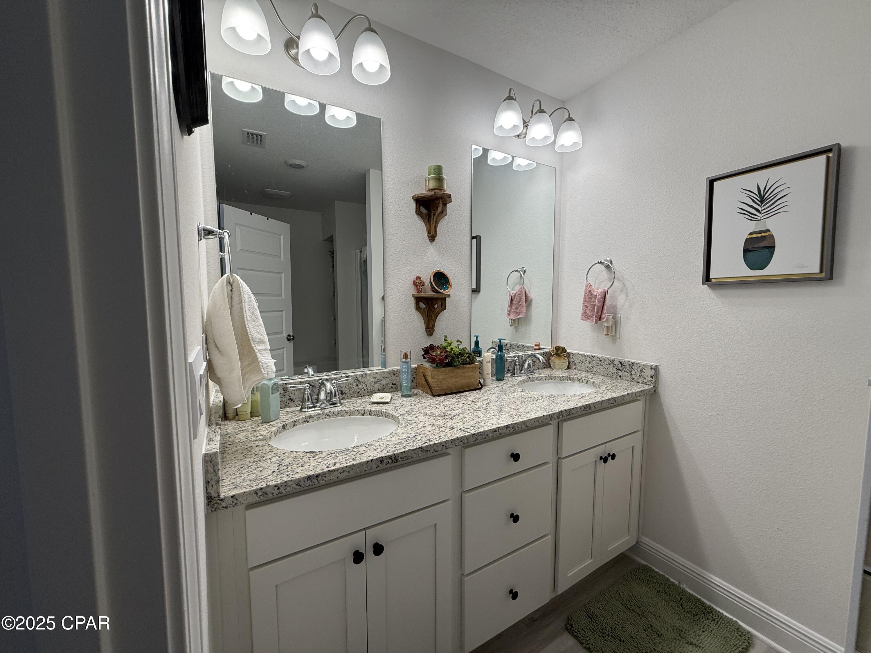 Image 21 For 467 Melrose Way