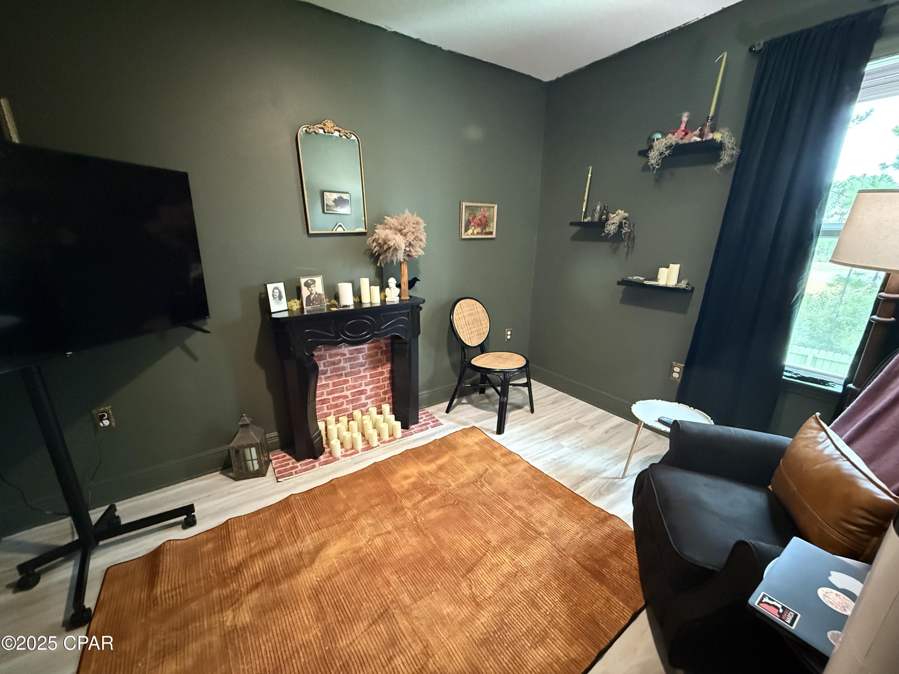 Image 29 For 467 Melrose Way