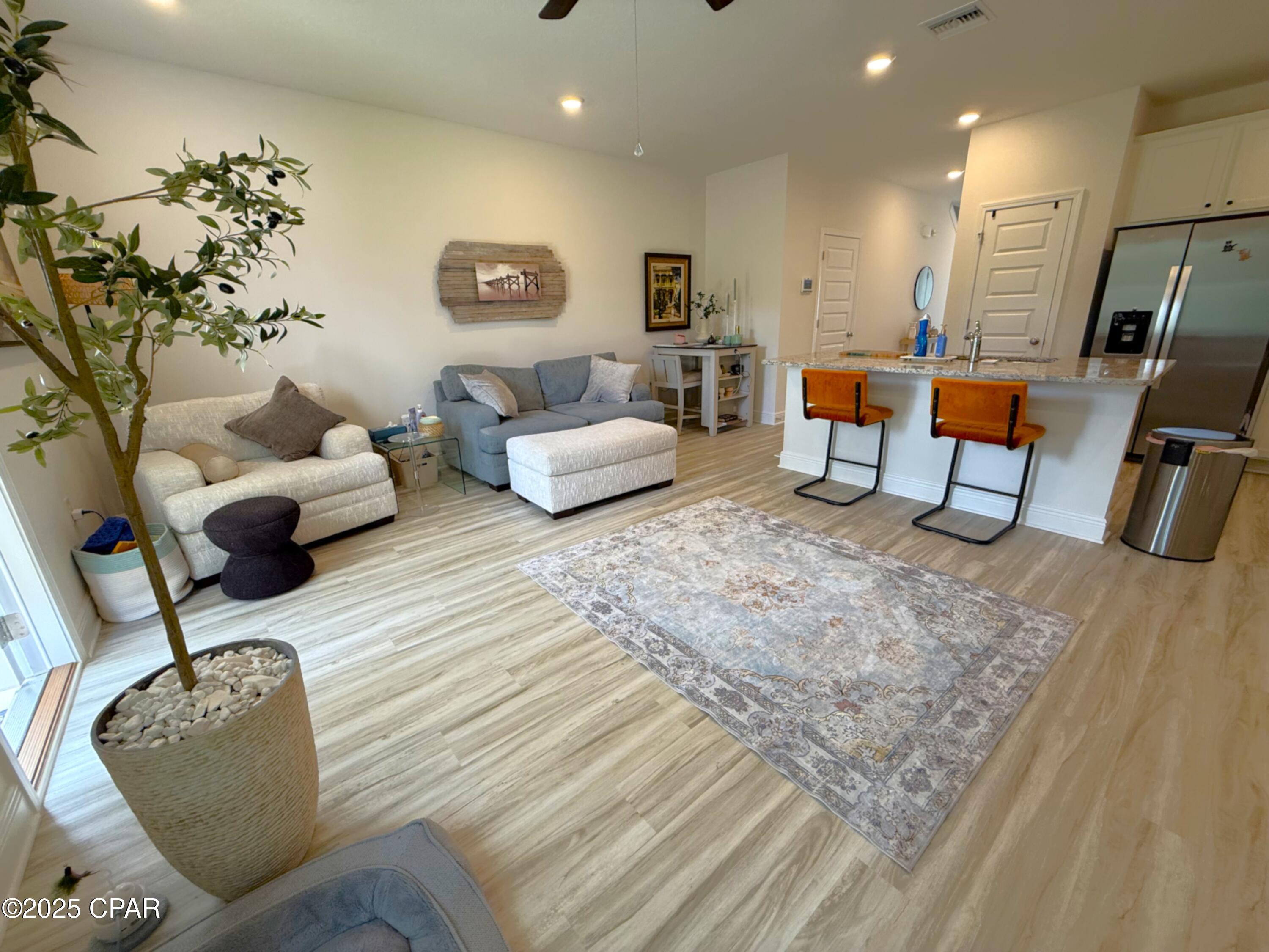 Image 7 For 467 Melrose Way