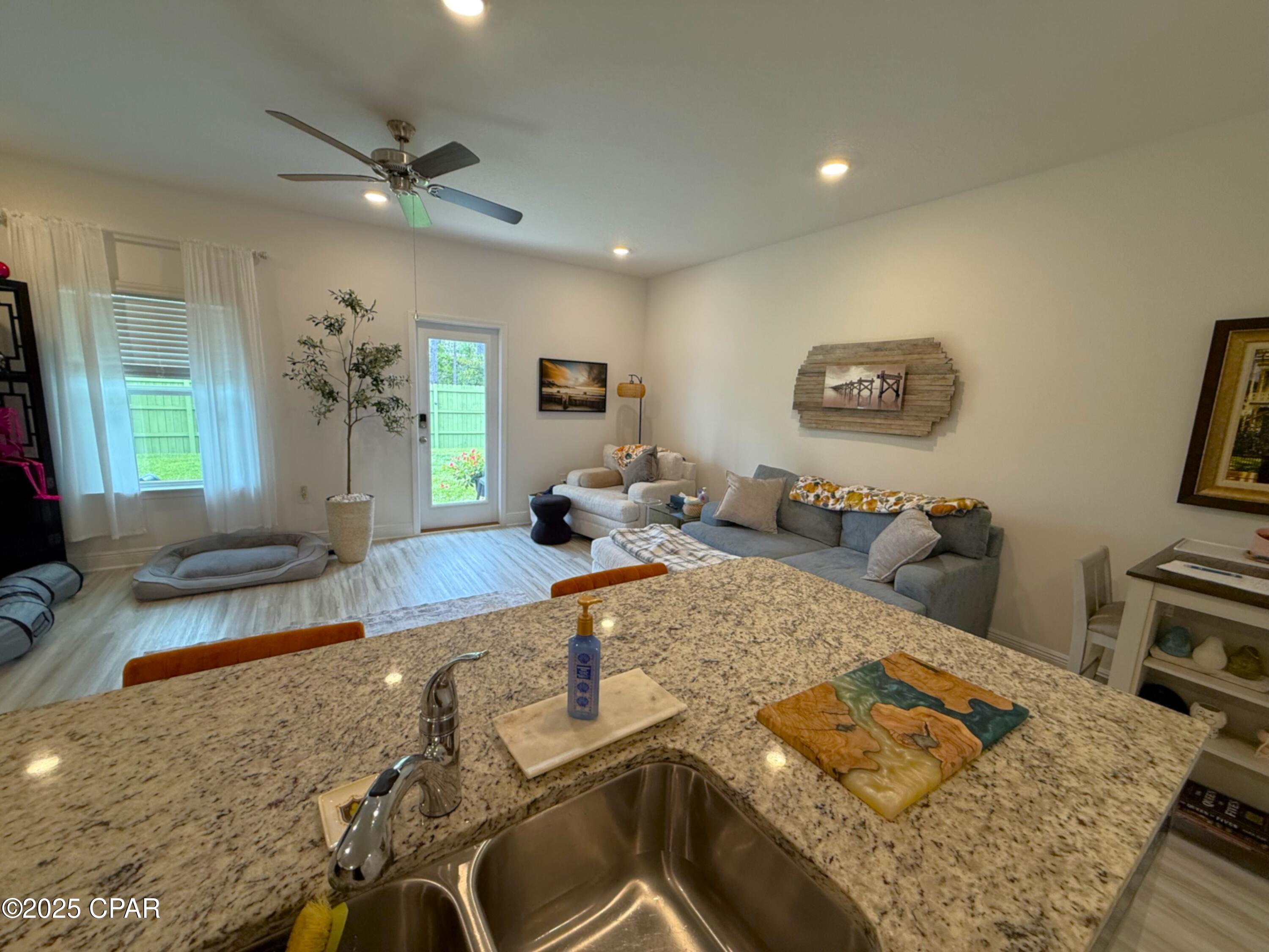 Image 9 For 467 Melrose Way