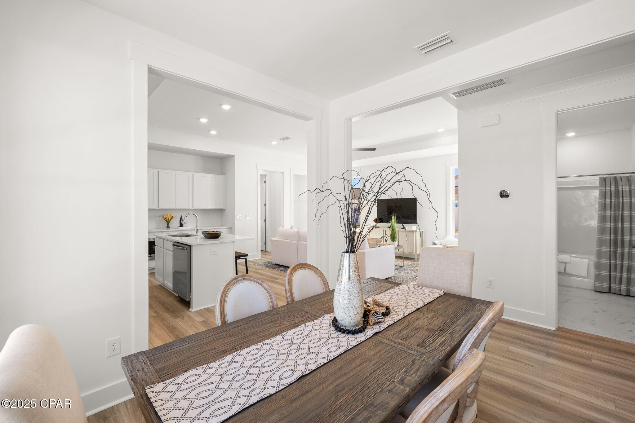 Jyatbetd94m4y_fe_voycnv3dir7jcidpsp62zyz4uq