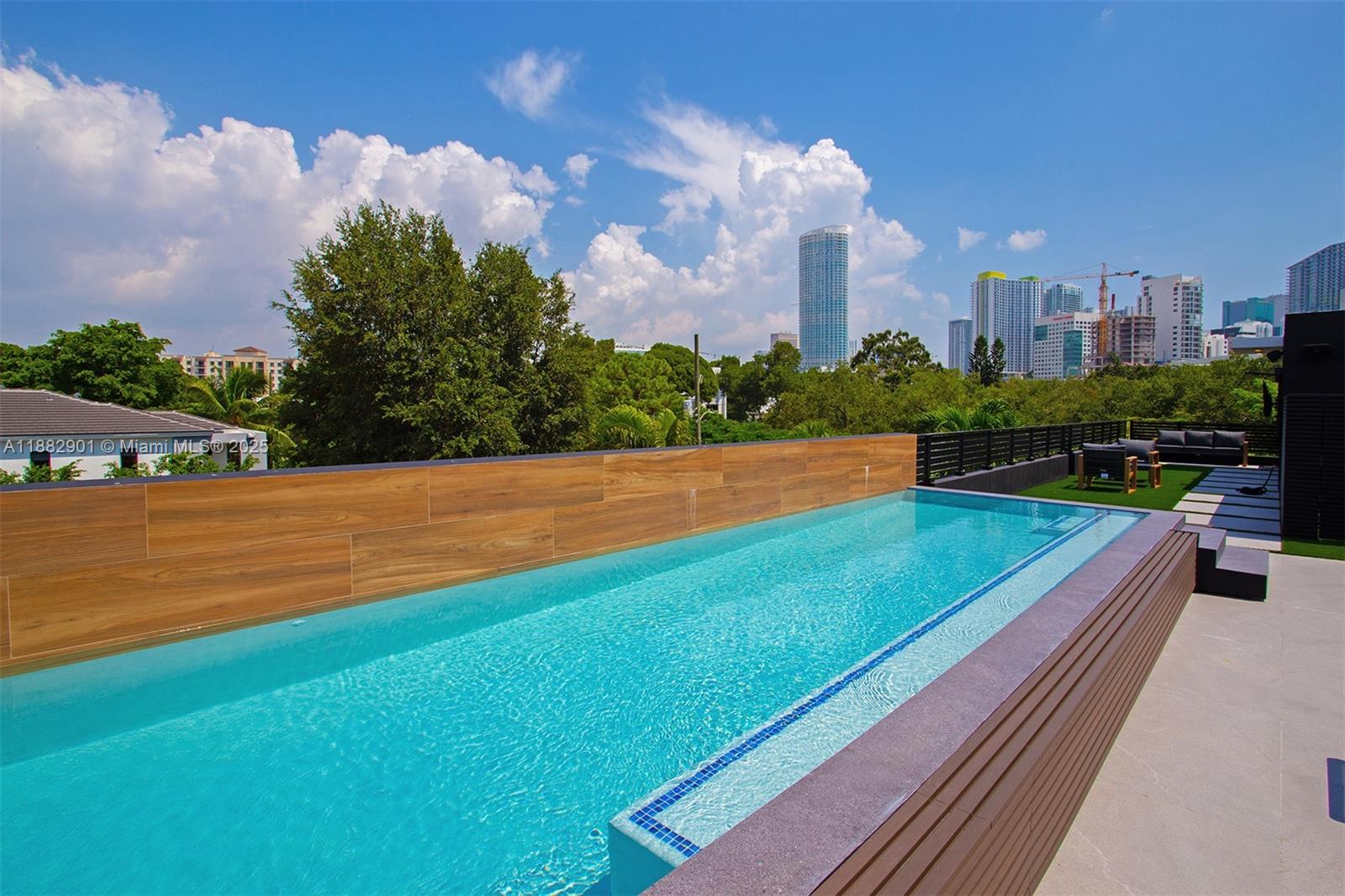 Property photo # 8