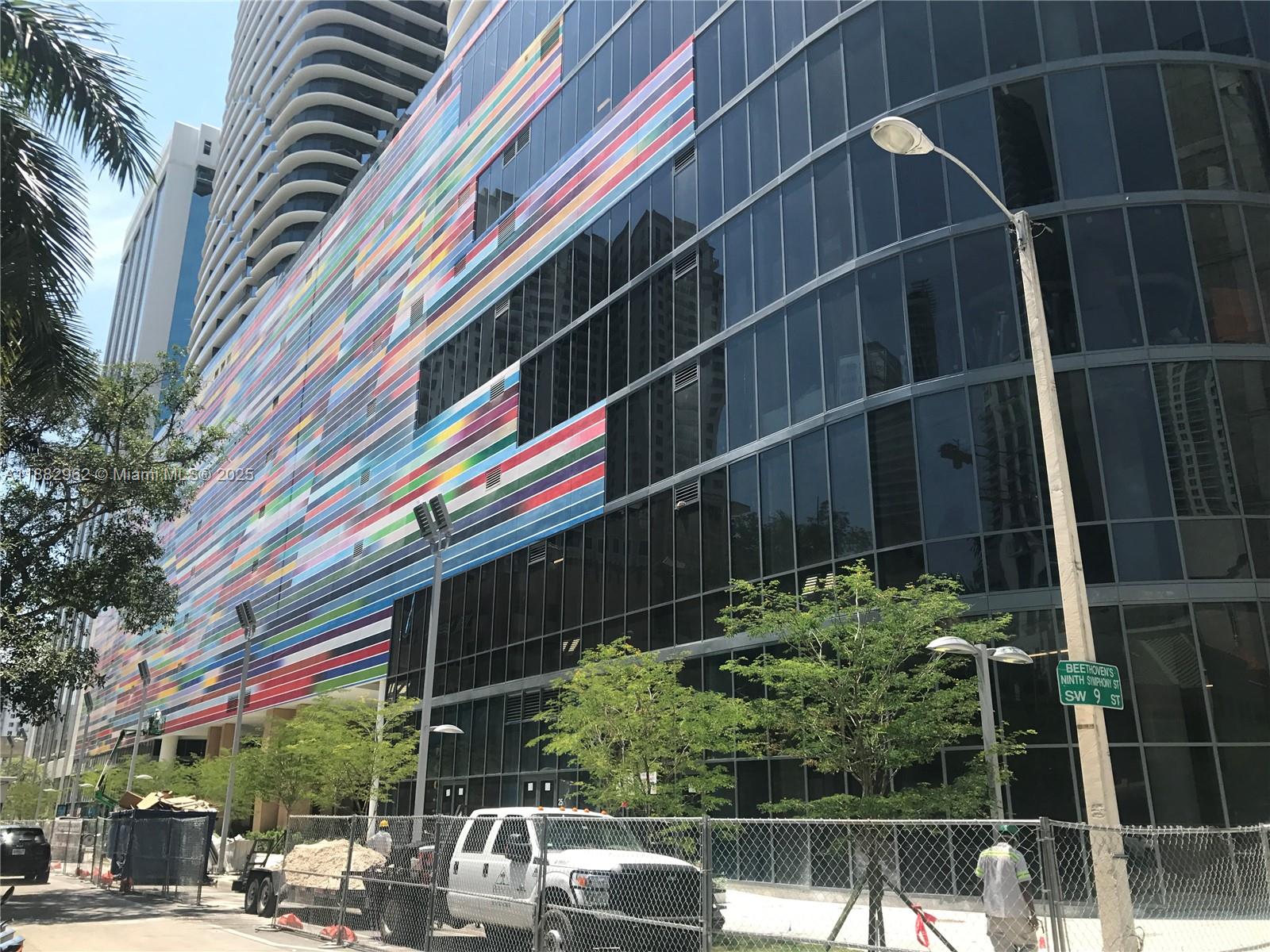 Apartamento para Alugar em Miami, FL