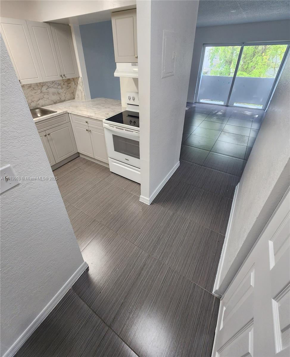 Property photo # 0