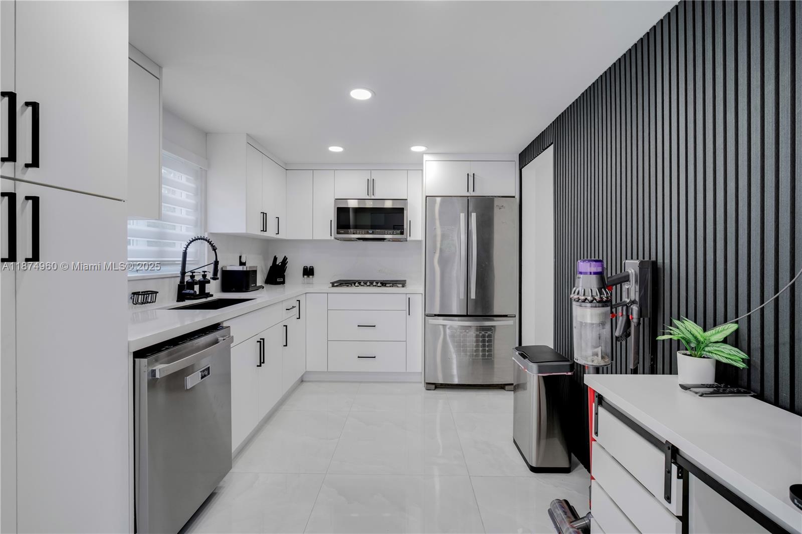 Property photo # 3