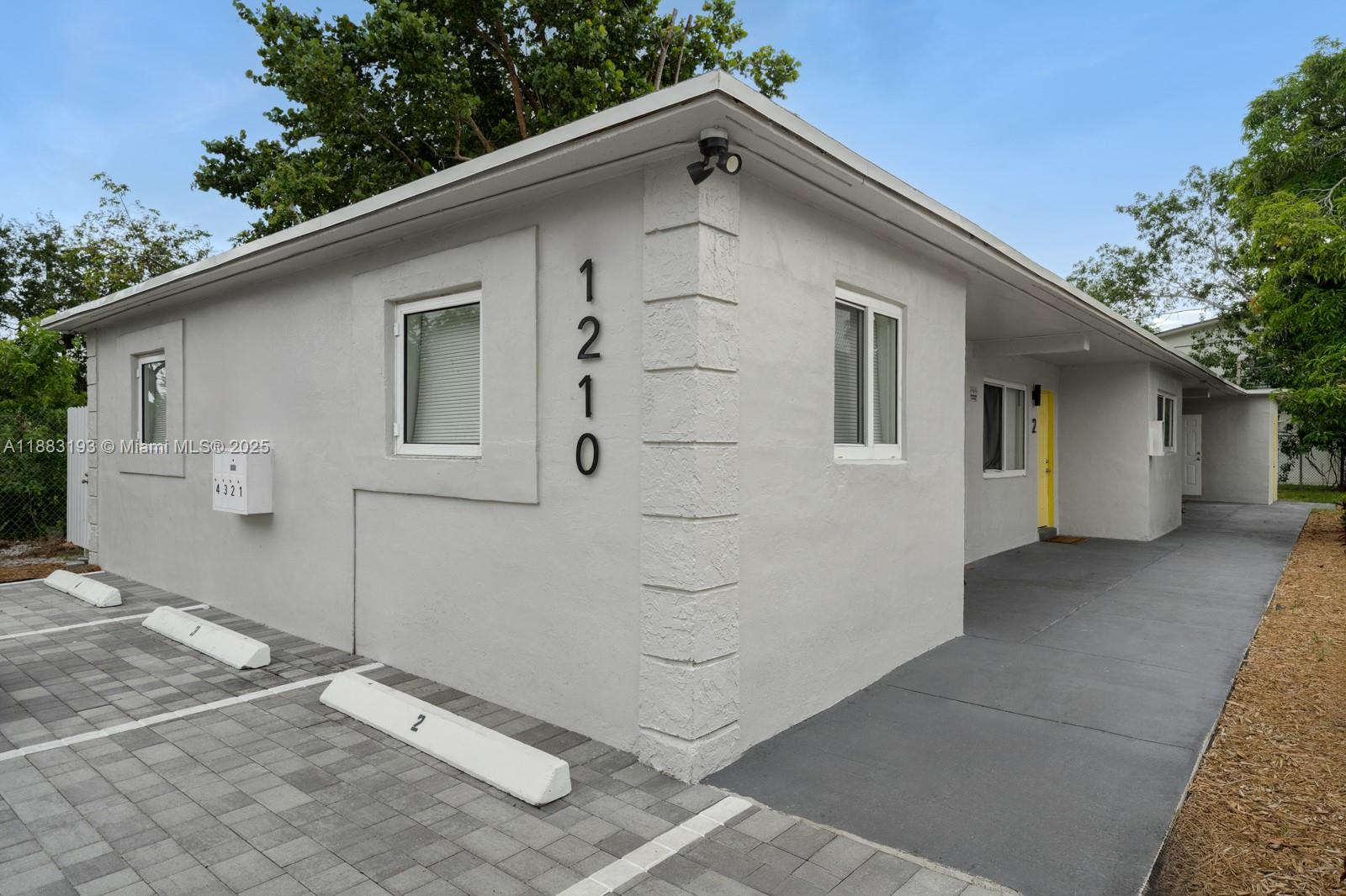 Property photo # 0