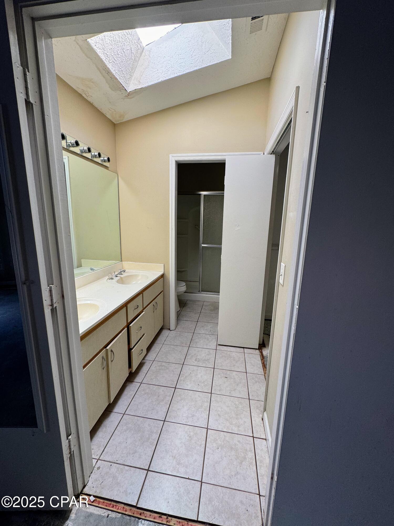 F3vfiavgn0bjh0eykgnwglhc_axubvfjkz5mob6e5u4