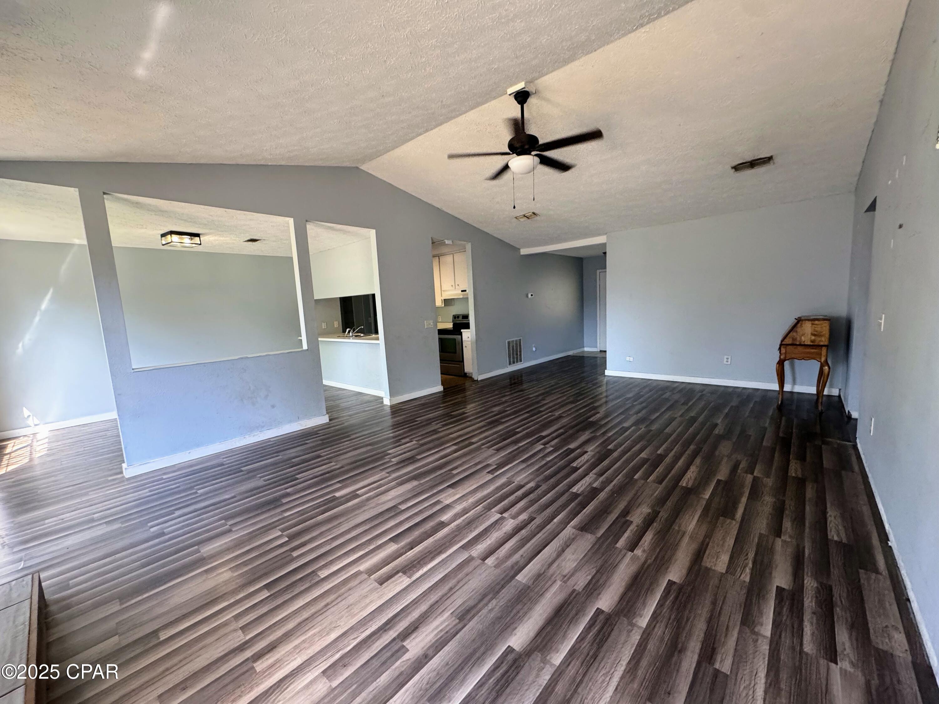 Emy2yvca6_xw3ayp V1opegyrj7stlghtuci3iq4ddg